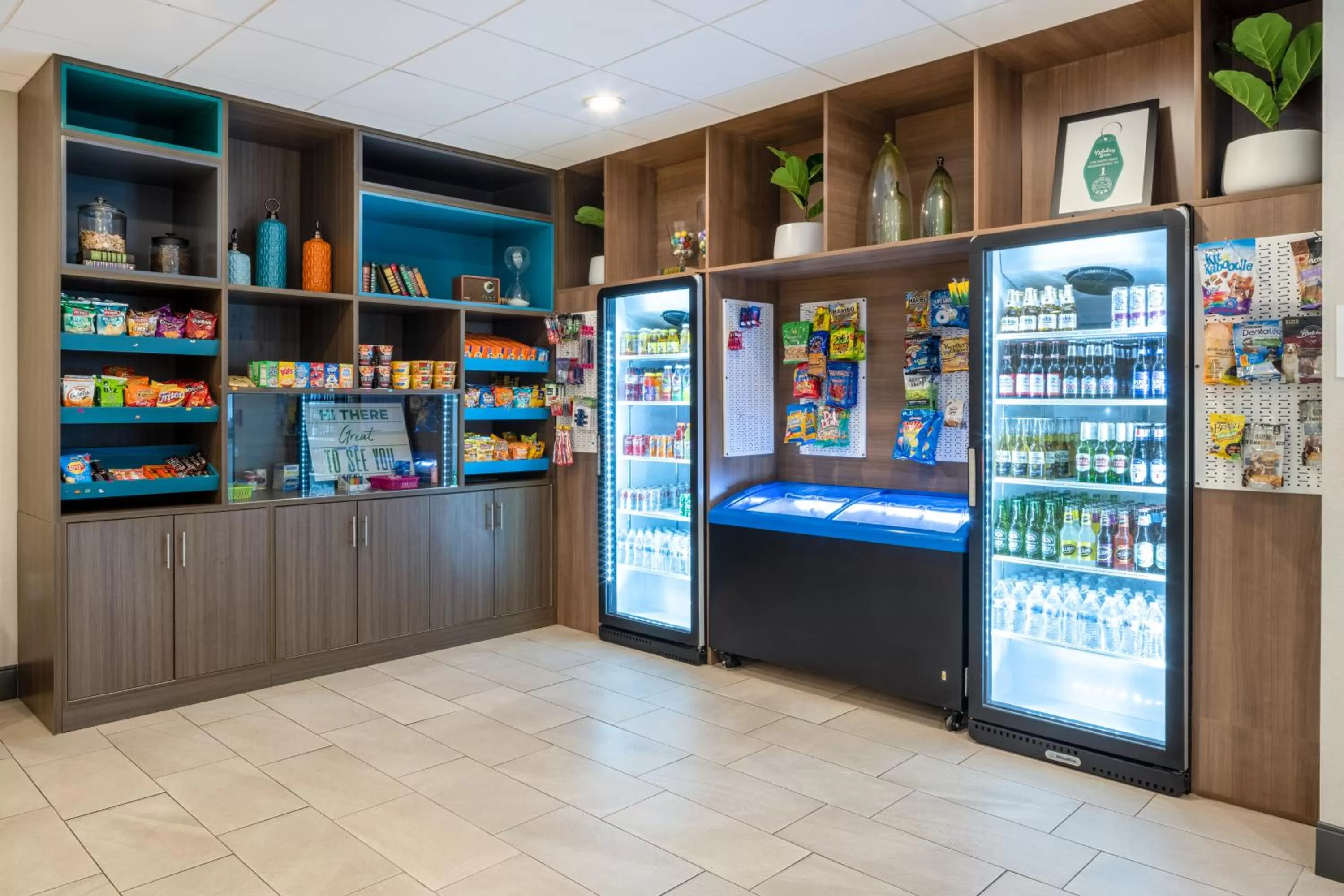 On-site shops in Holiday Inn Poughkeepsie by IHG