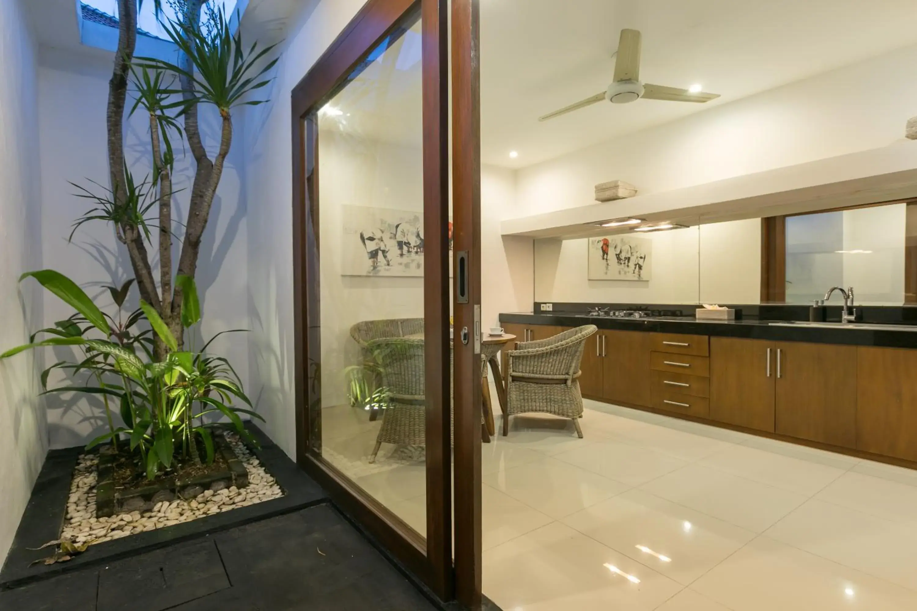 Kitchen or kitchenette, Kitchen/Kitchenette in Anari Villas Kuta                                                                         