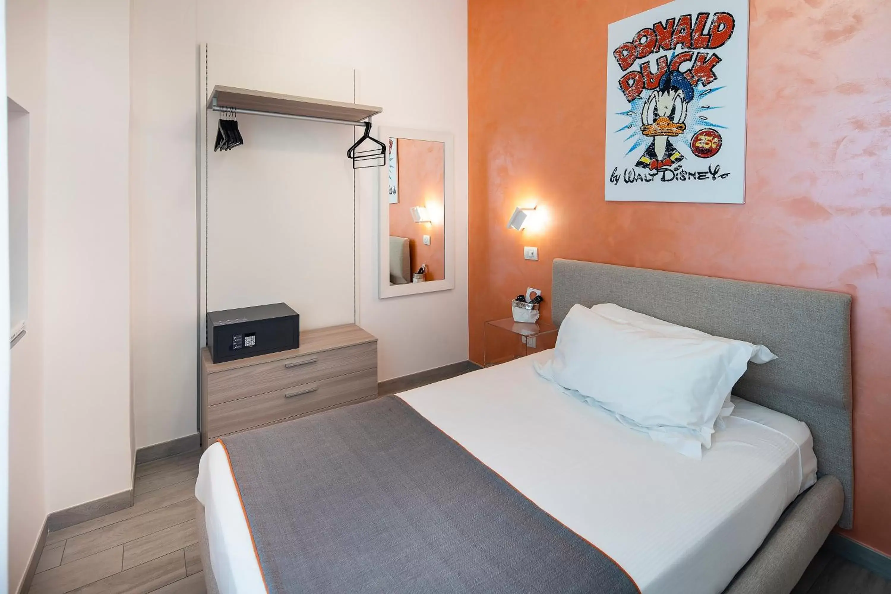 Single Room in IstayinToledo Luxury Guest House Single Room in IstayinToledo Luxury Guest House