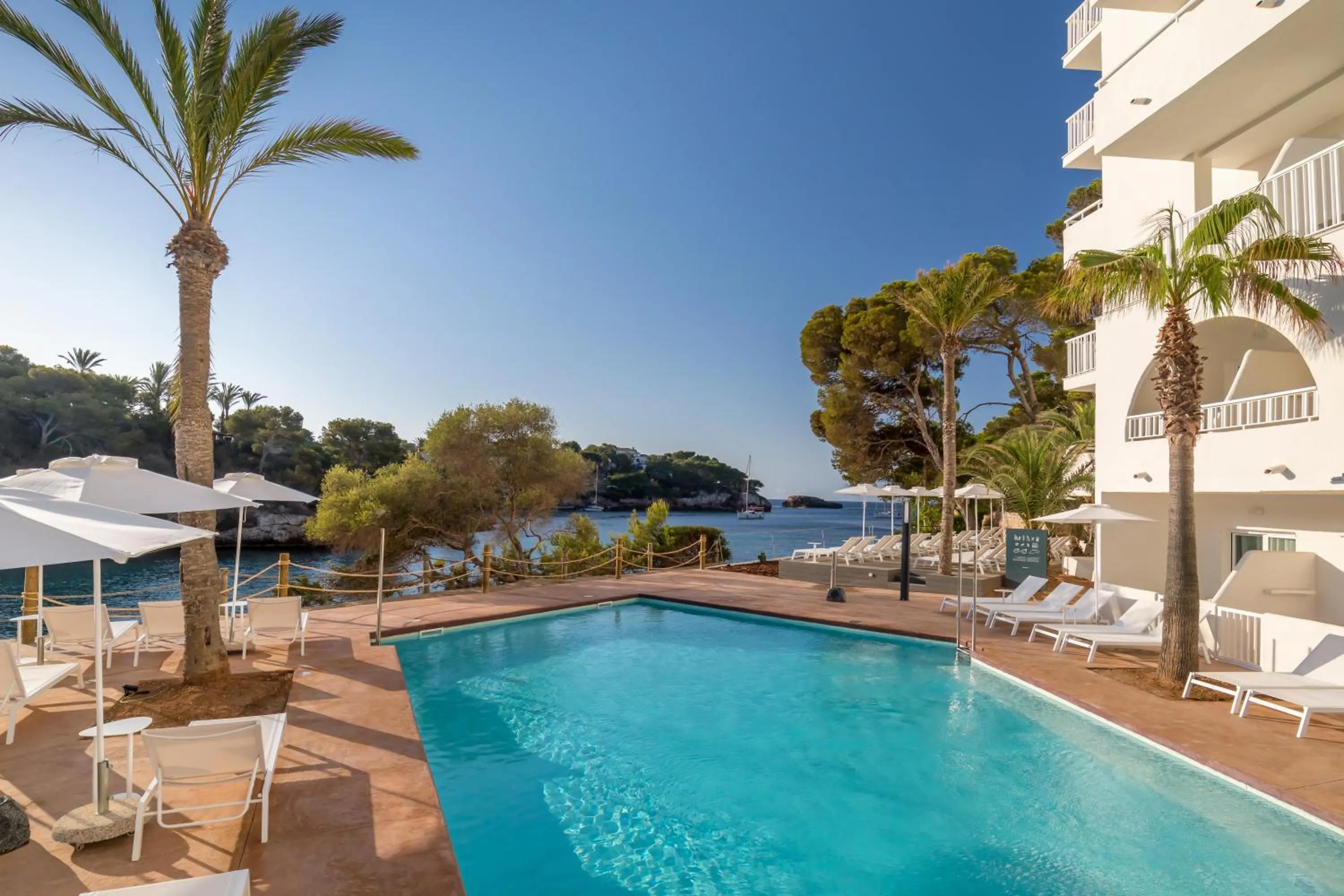 Swimming pool in Barceló Ponent Beach