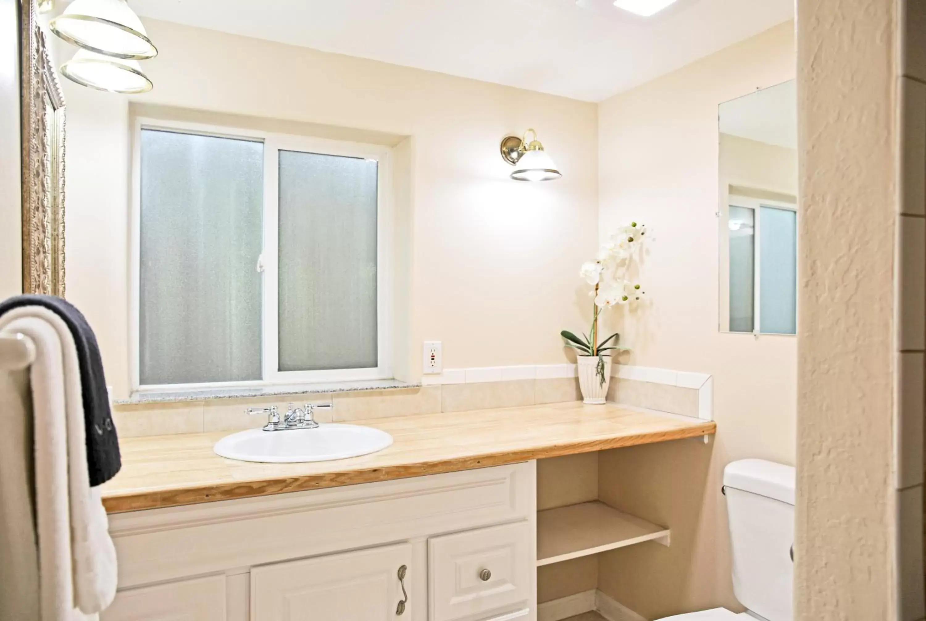 Bathroom in Sierra Mountain Inn