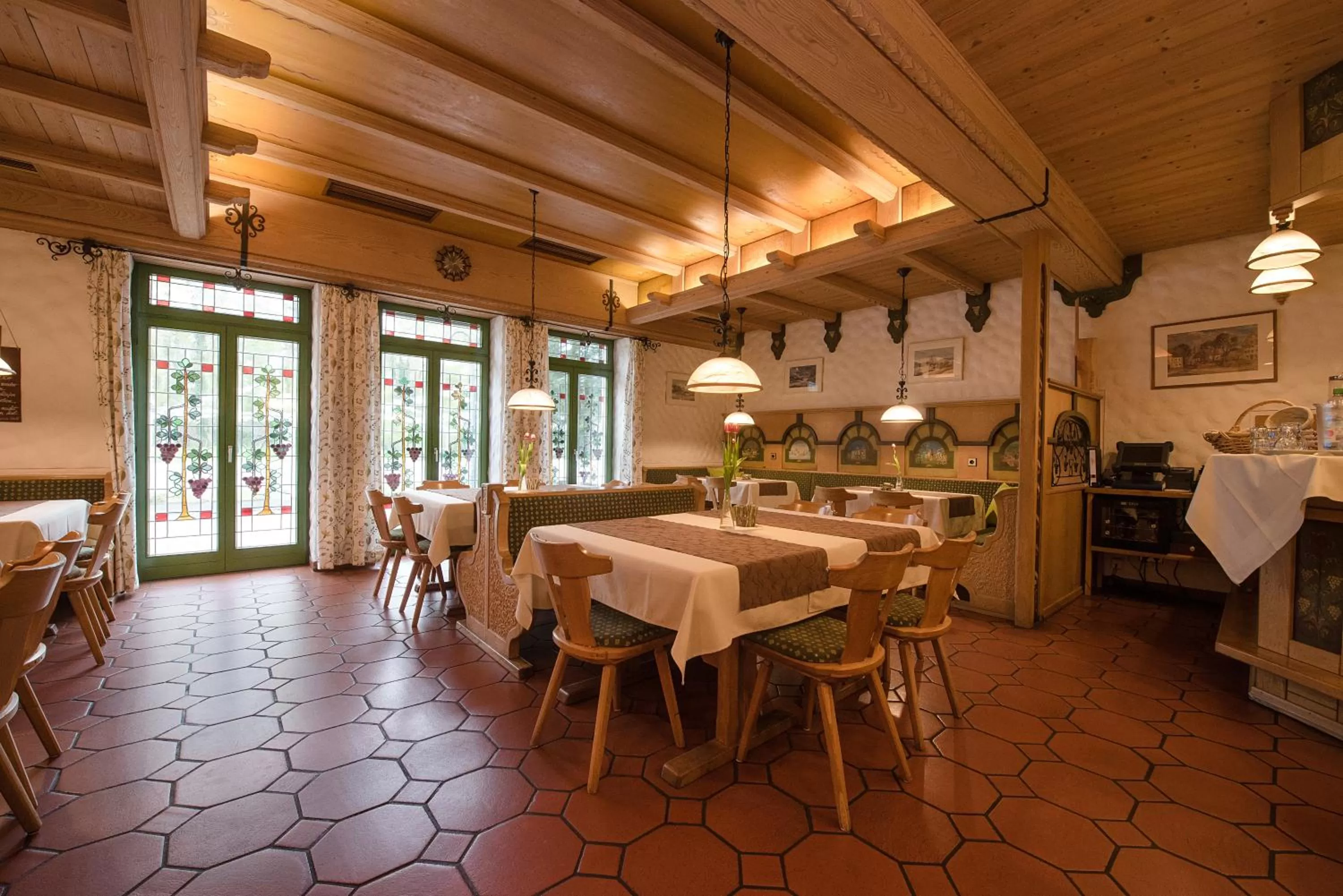 Restaurant/places to eat in Hotel am Schloss