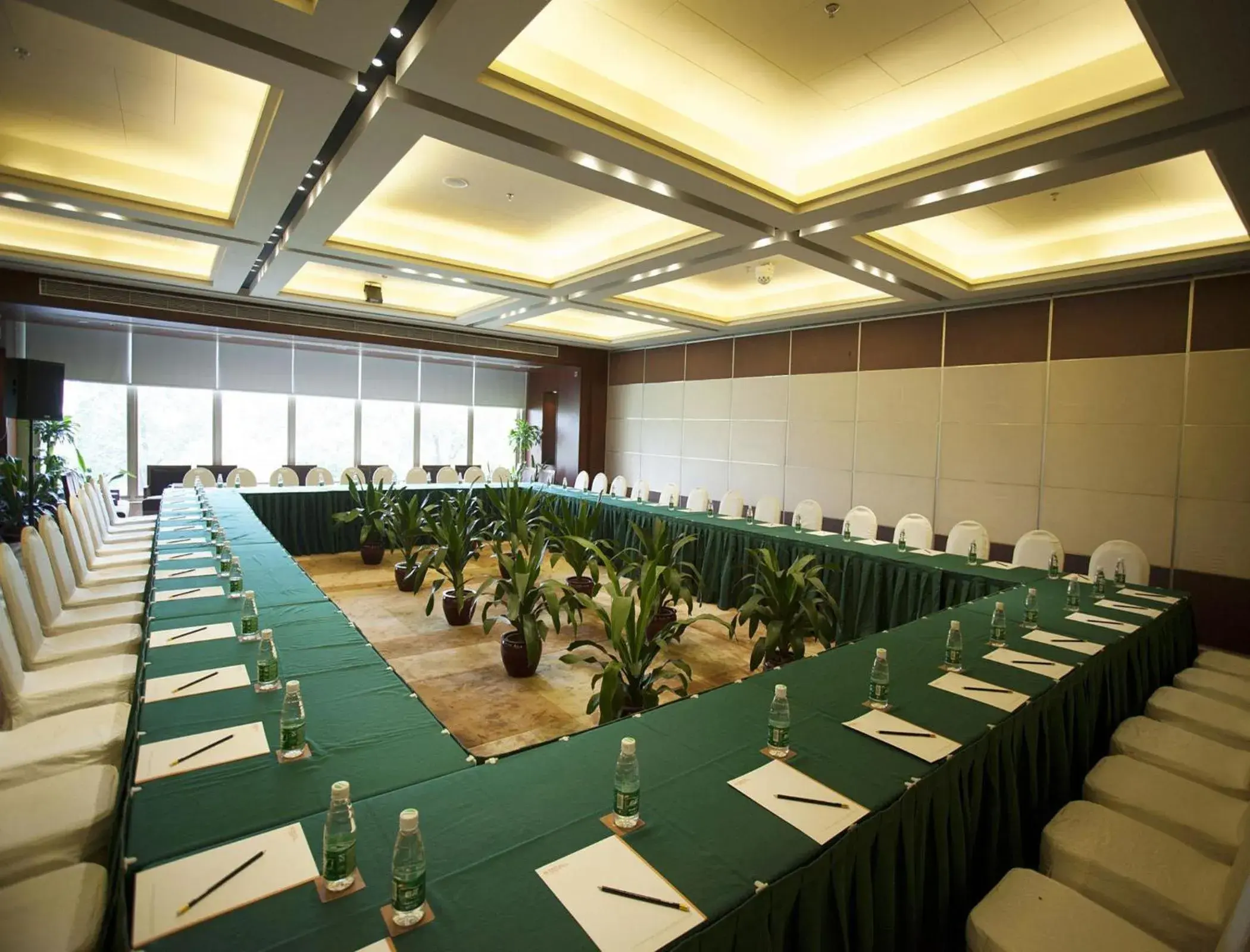 Meeting/conference room in Parklane Hotel