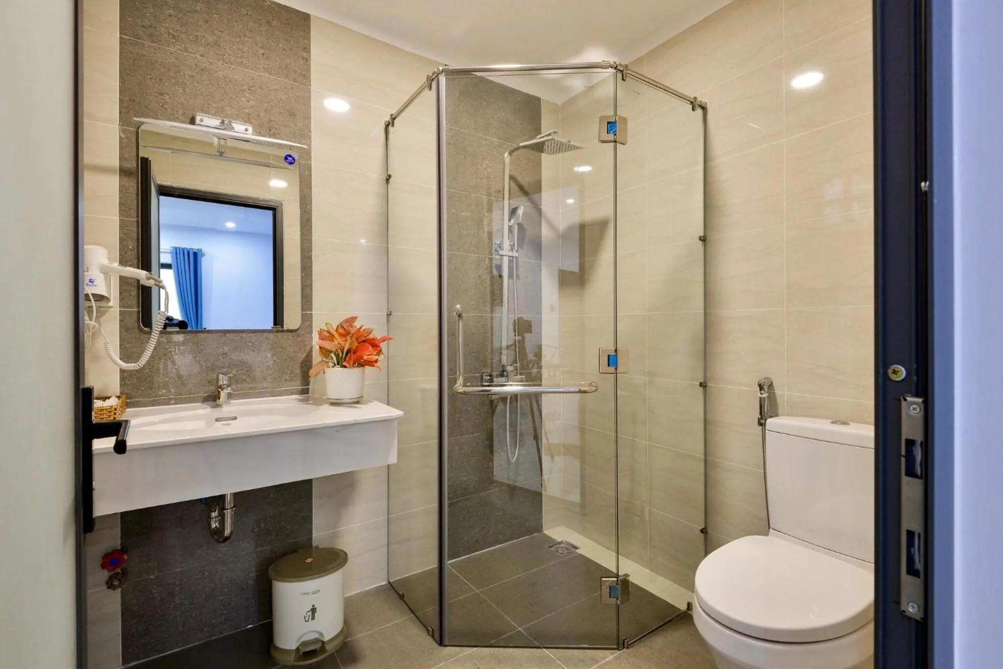 Shower in La Vita Hotel