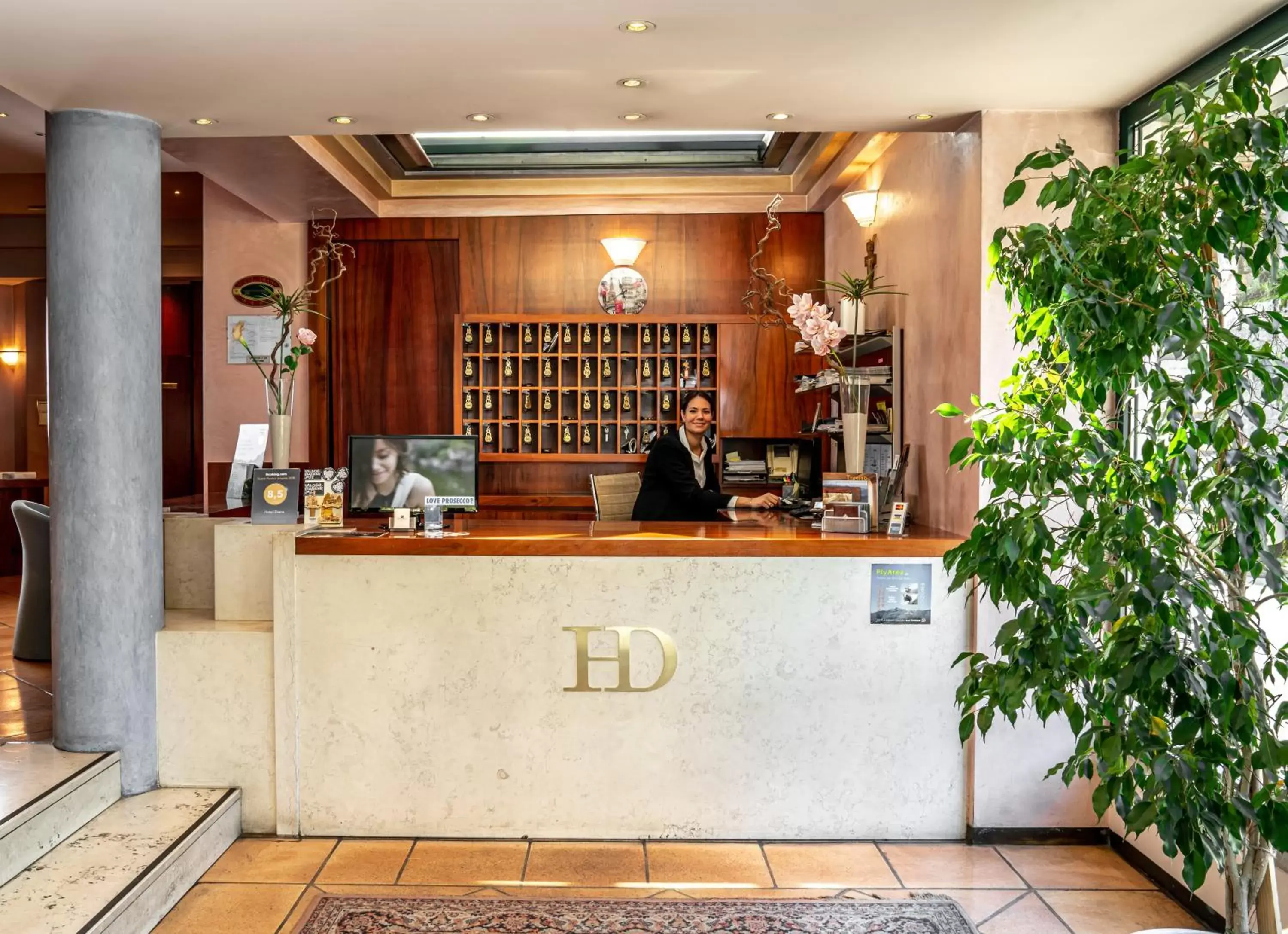 Staff, Lobby/Reception in Hotel Diana