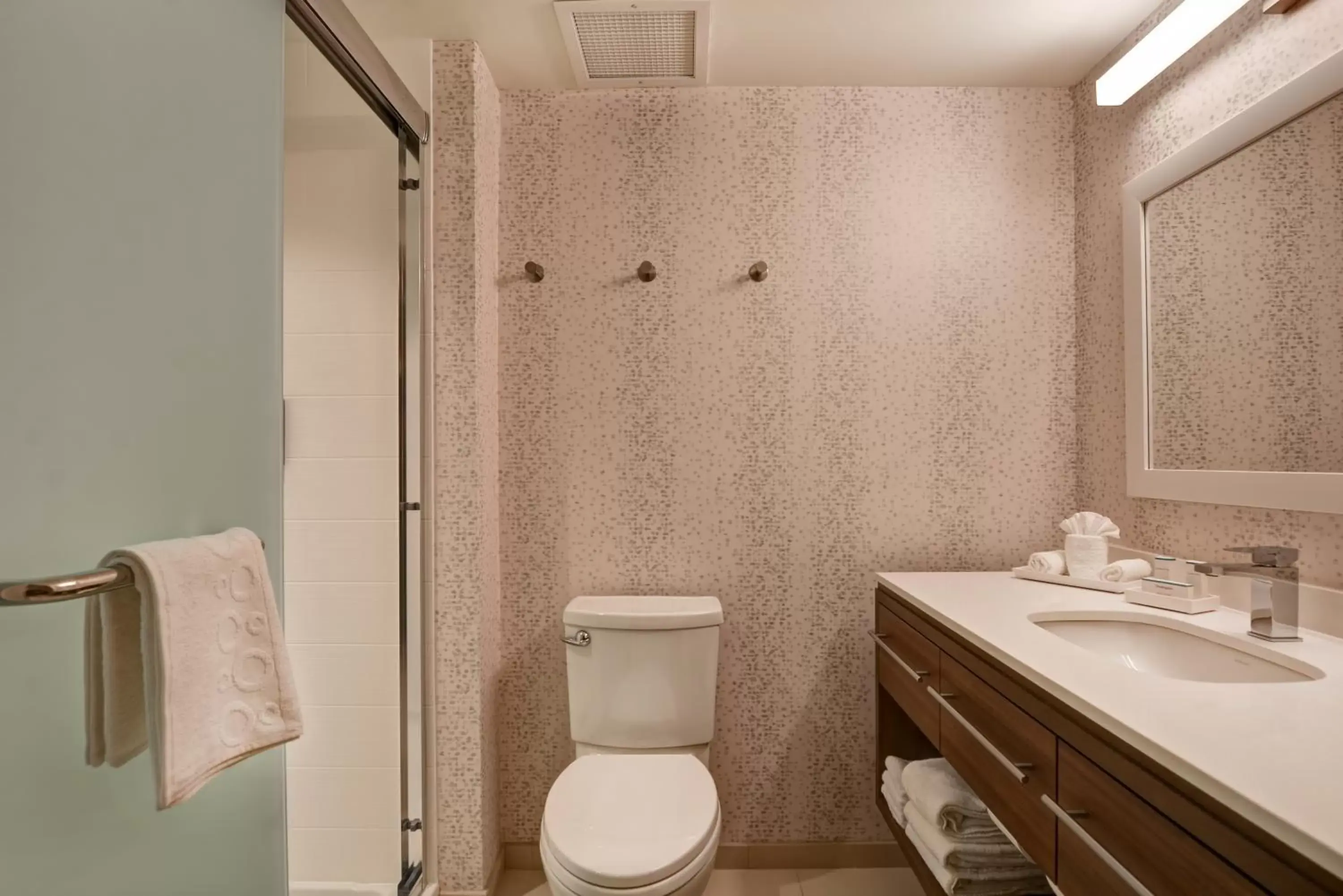 Queen Studio Suite - Hearing Accessible/Non-Smoking in Home2 Suites By Hilton Beaufort Queen Studio Suite - Hearing Accessible/Non-Smoking in Home2 Suites By Hilton Beaufort