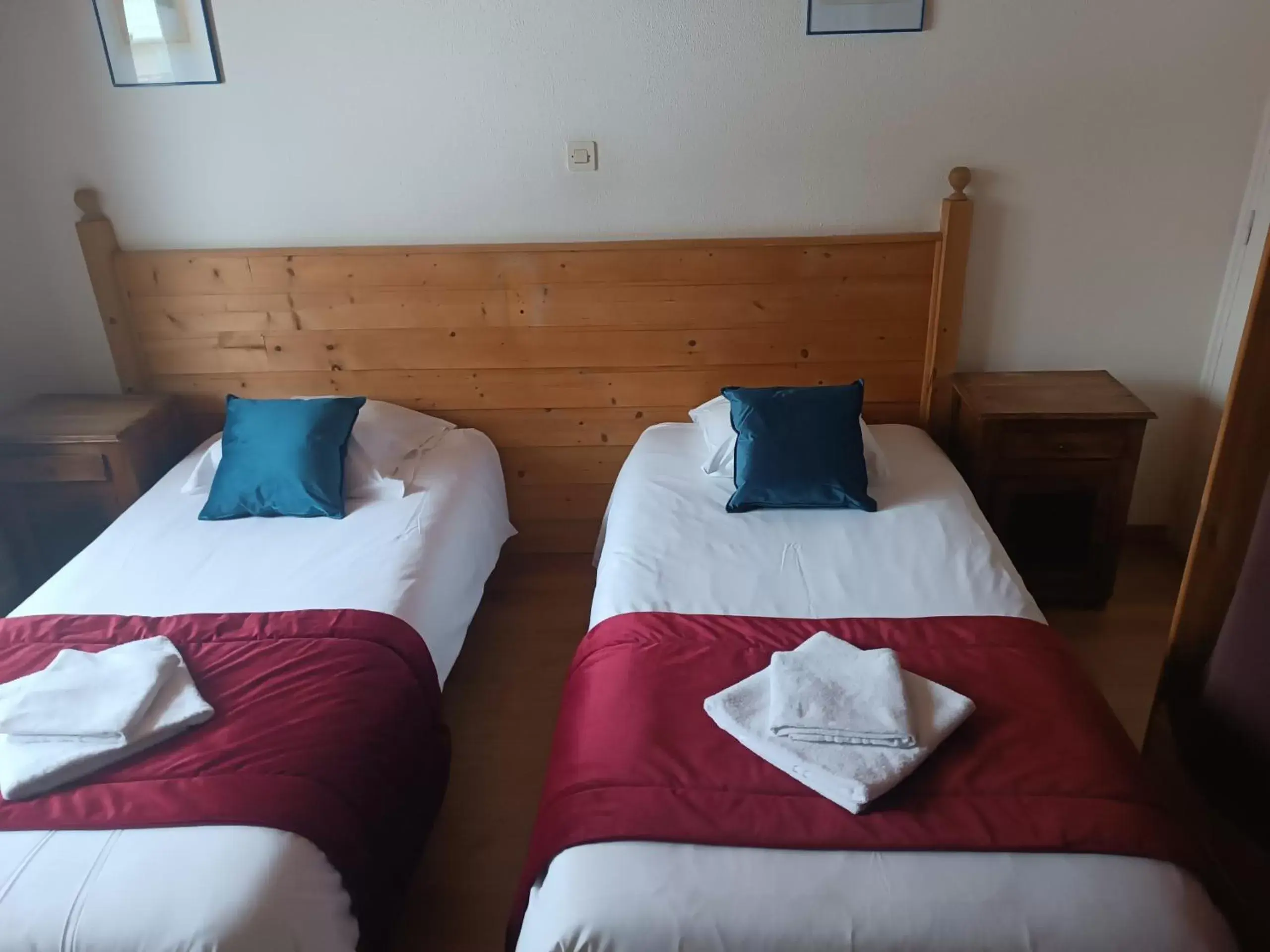 Standard Quadruple Room in Hôtel de l'Impossible Standard Quadruple Room in Hôtel de l'Impossible