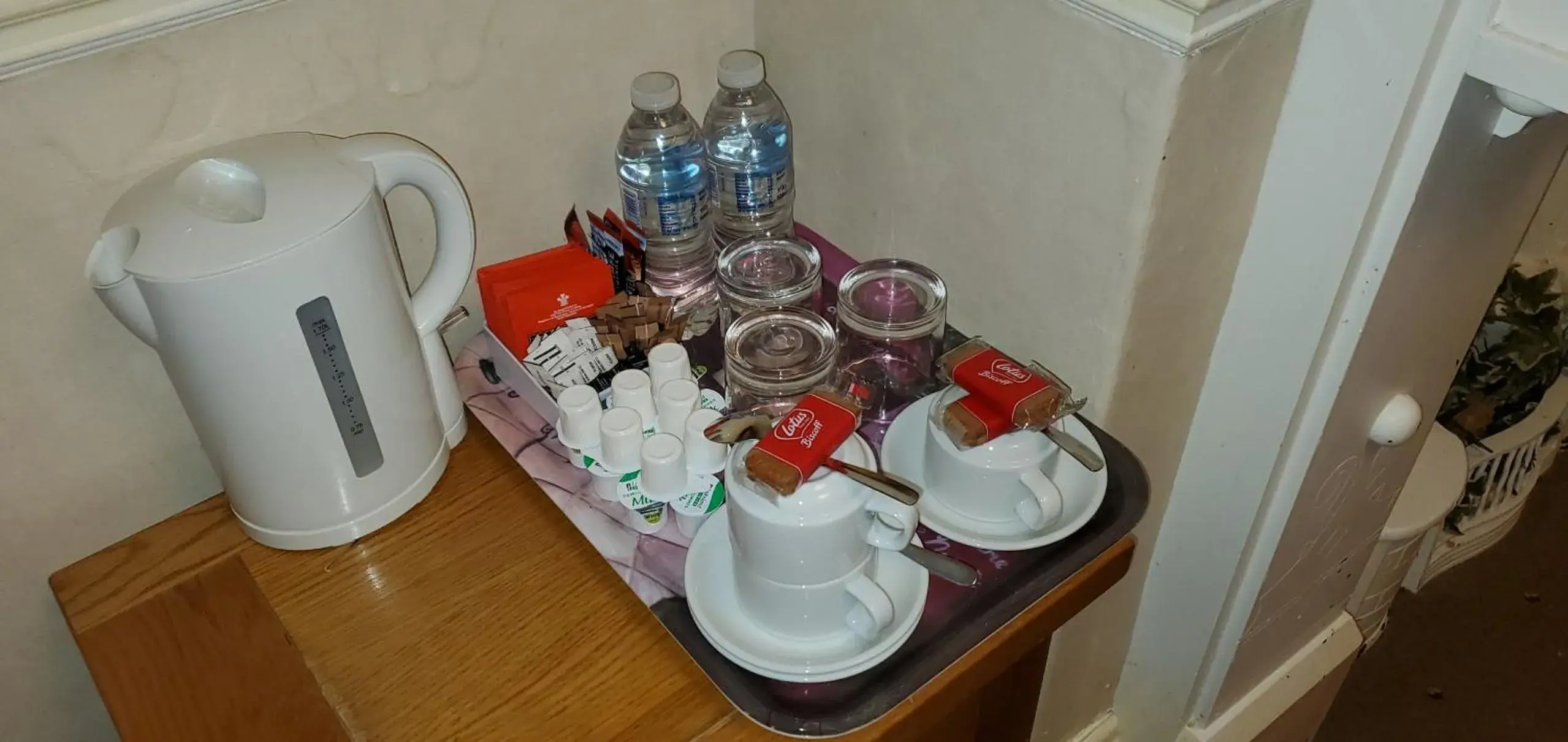 Food and drinks, Coffee/Tea Facilities in Diamonds Guest House