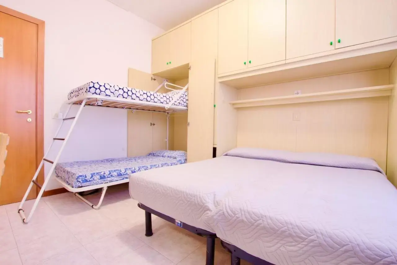 Bunk Bed in Residence Madrid