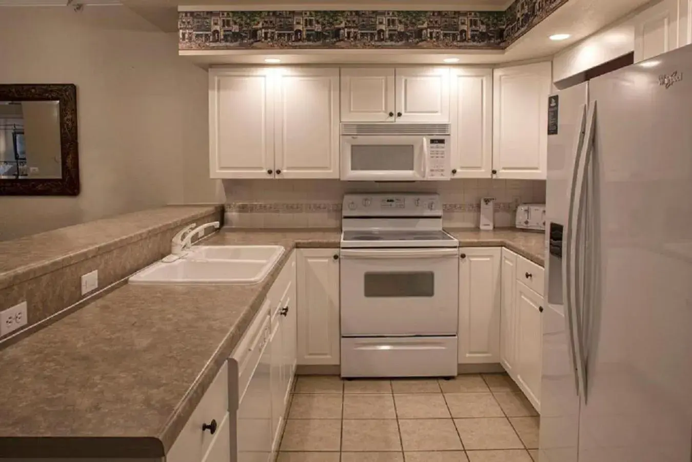 Kitchen or kitchenette, Kitchen/Kitchenette in French Quarter Resort