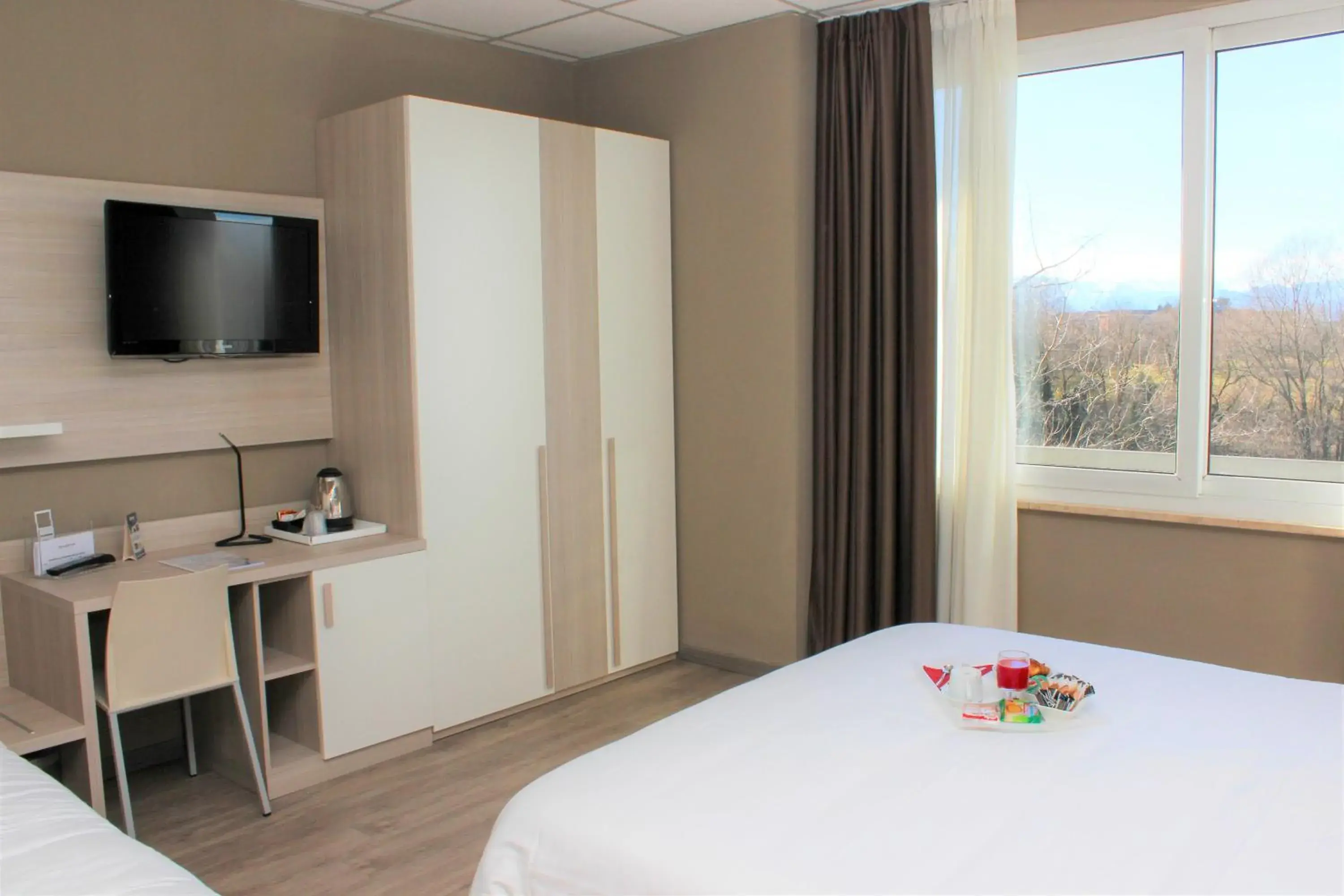 Bedroom, Bed in Best Quality Hotel La Darsena