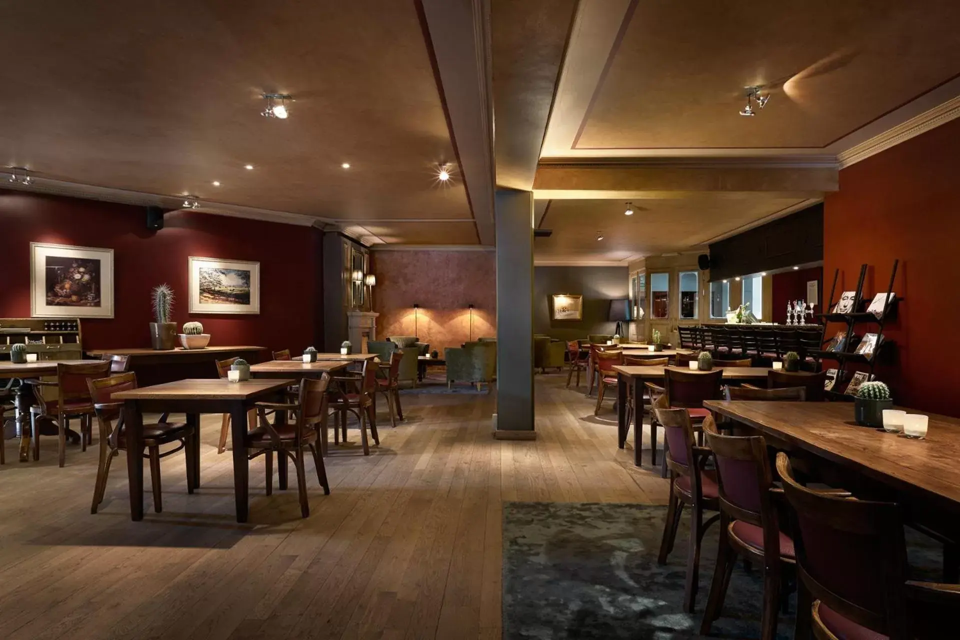 Lounge or bar, Restaurant/Places to Eat in Hotel Stiemerheide