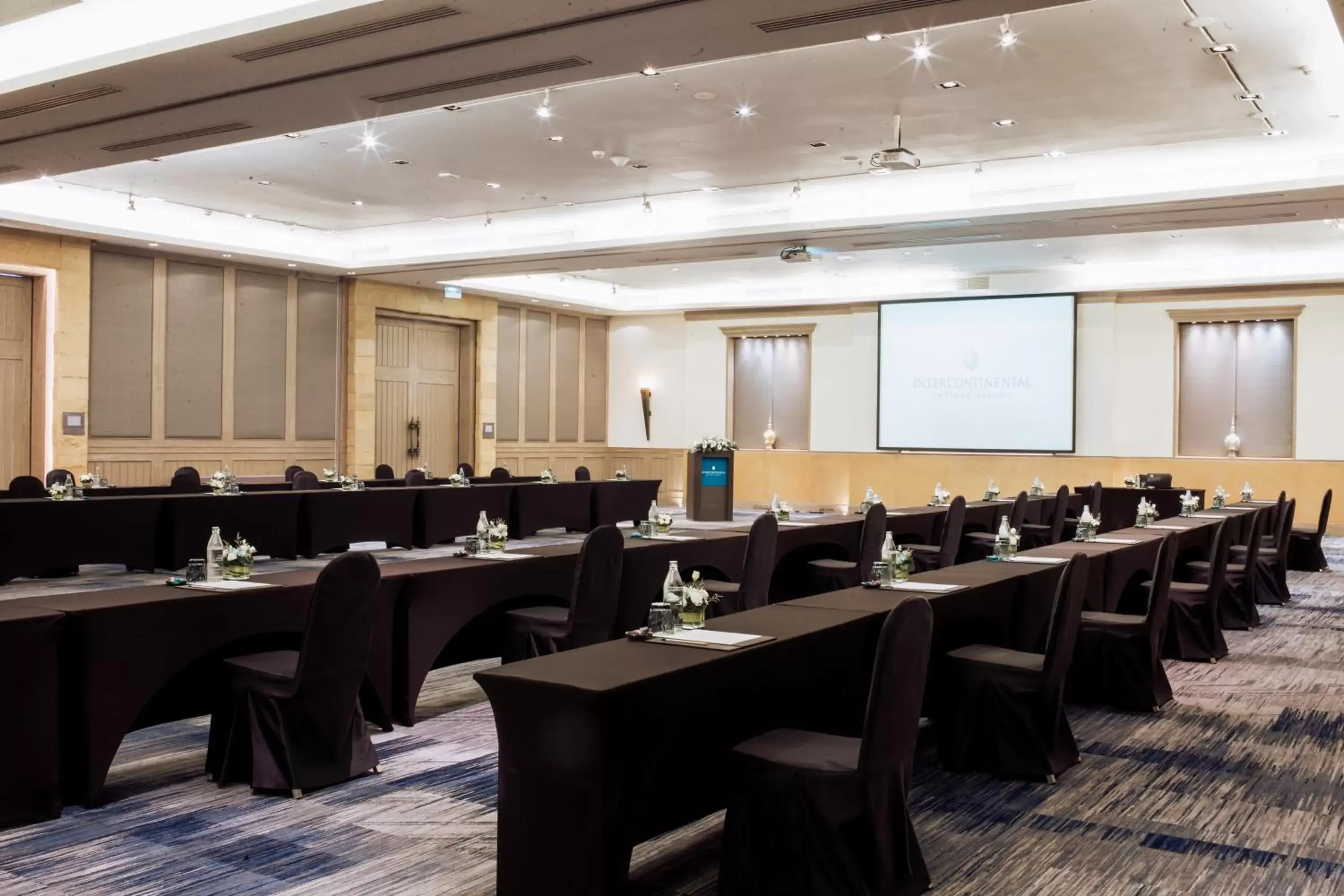 Meeting/conference room in InterContinental Pattaya Resort, an IHG Hotel