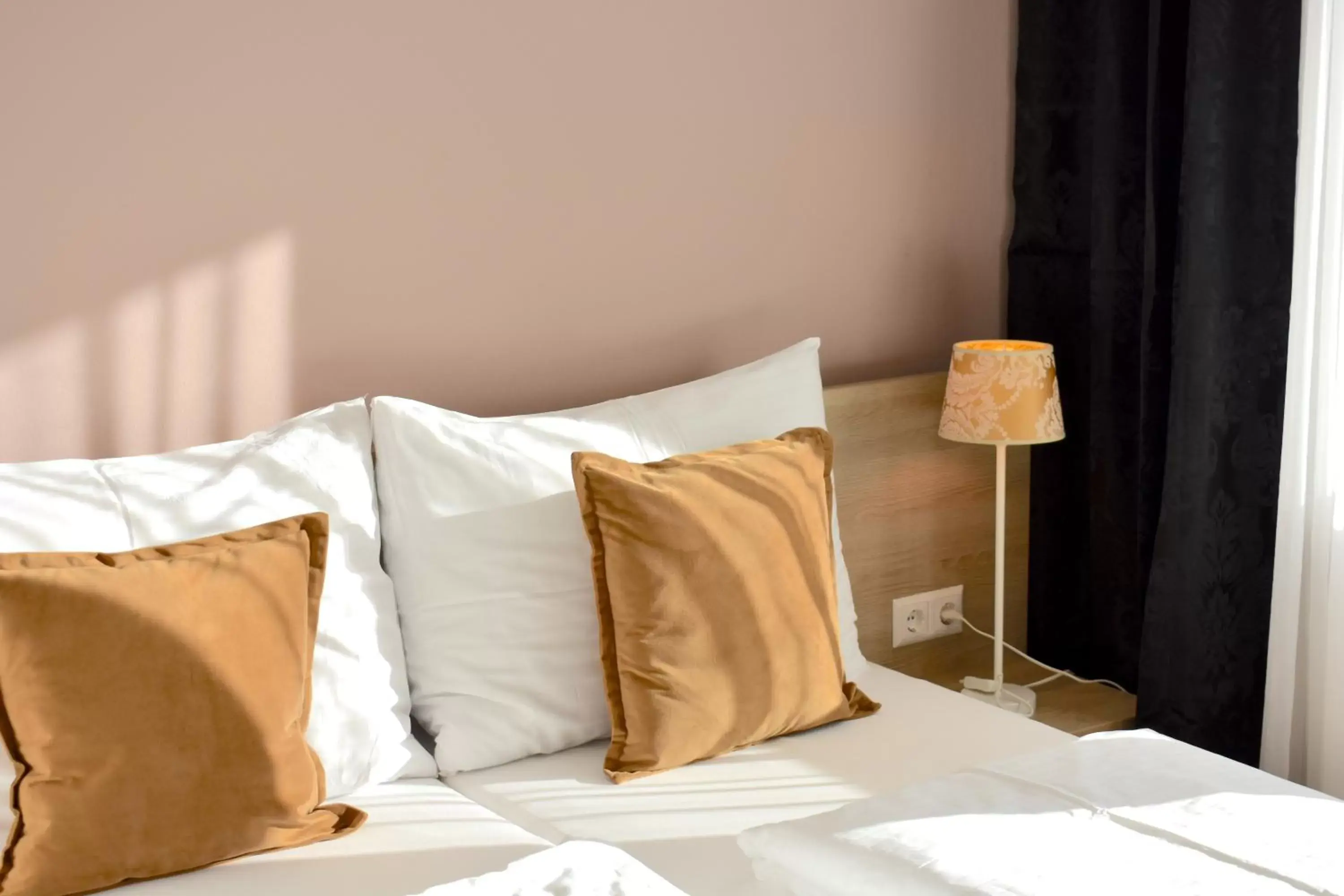 Double Room with Balcony - single occupancy in Rooms & Amoria Spa for Adults Only - Hotel Jägerhof Wörthersee Double Room with Balcony - single occupancy in Rooms & Amoria Spa for Adults Only - Hotel Jägerhof Wörthersee