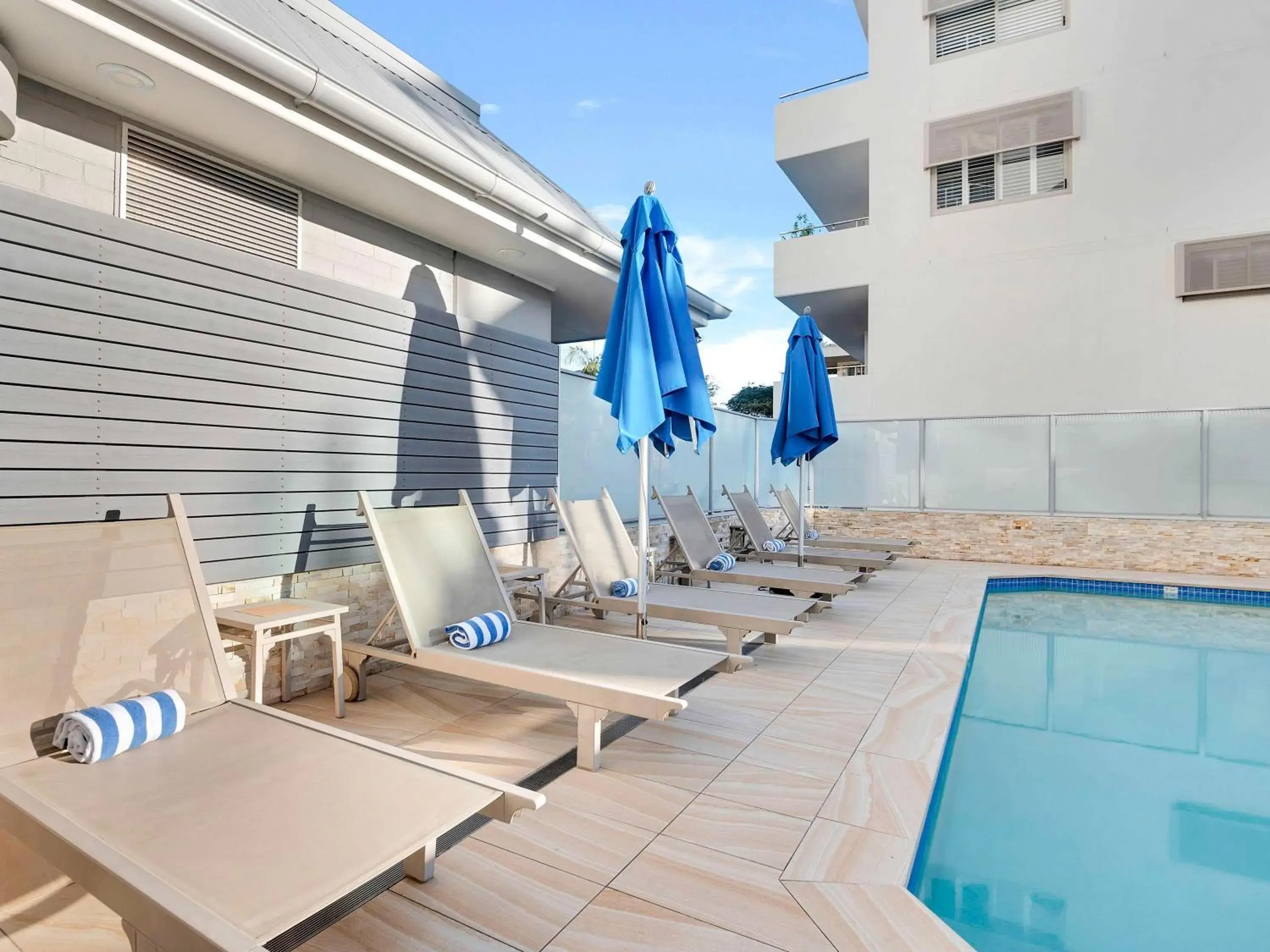 Pool view in Peppers Manly Beach Pool view in Peppers Manly Beach