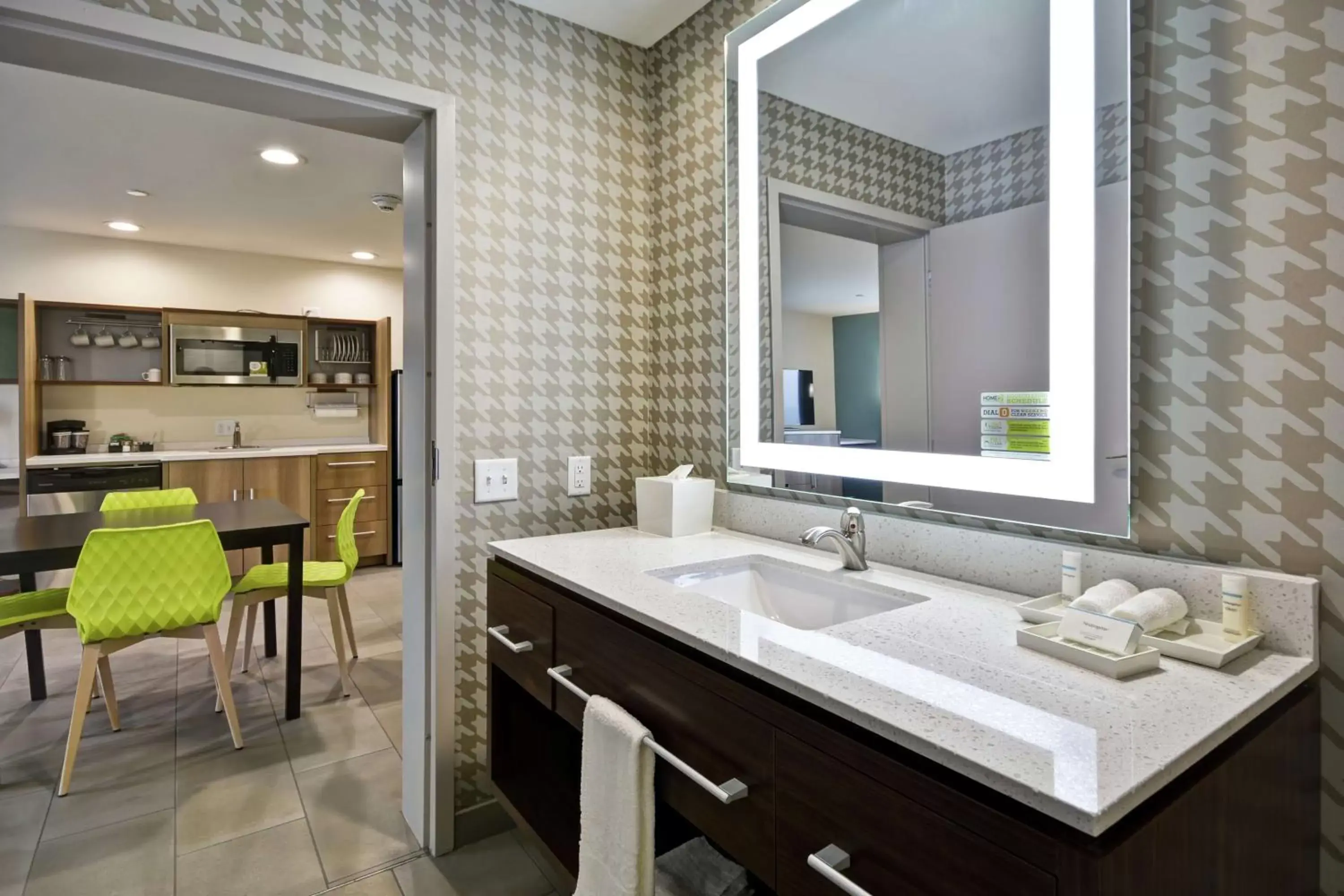 Kitchen or kitchenette, Bathroom in Home2 Suites By Hilton Texas City Houston