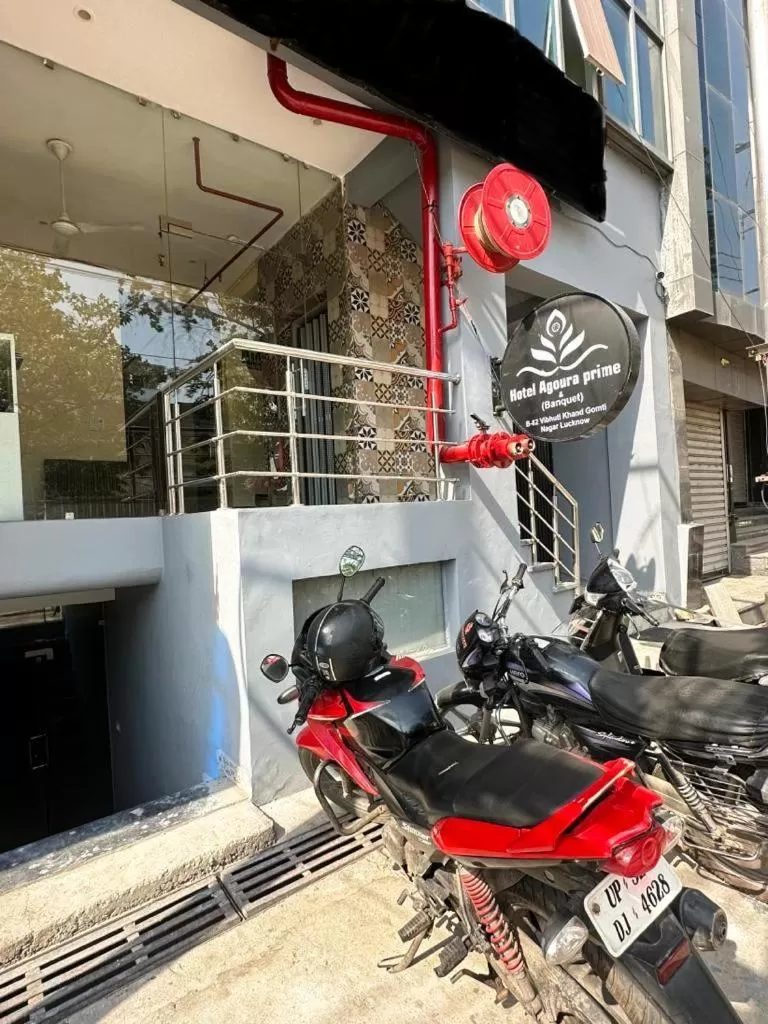 Facade/entrance in Hotel Agoura Prime