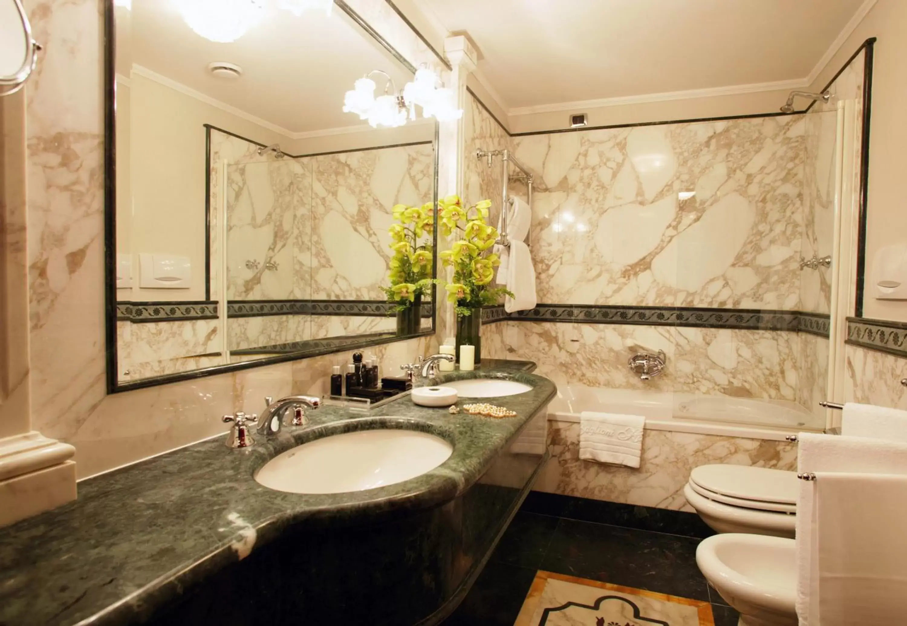 Bathroom in Baglioni Hotel Luna - The Leading Hotels of the World