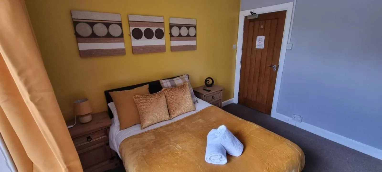 Bed in The Wheatsheaf Hotel