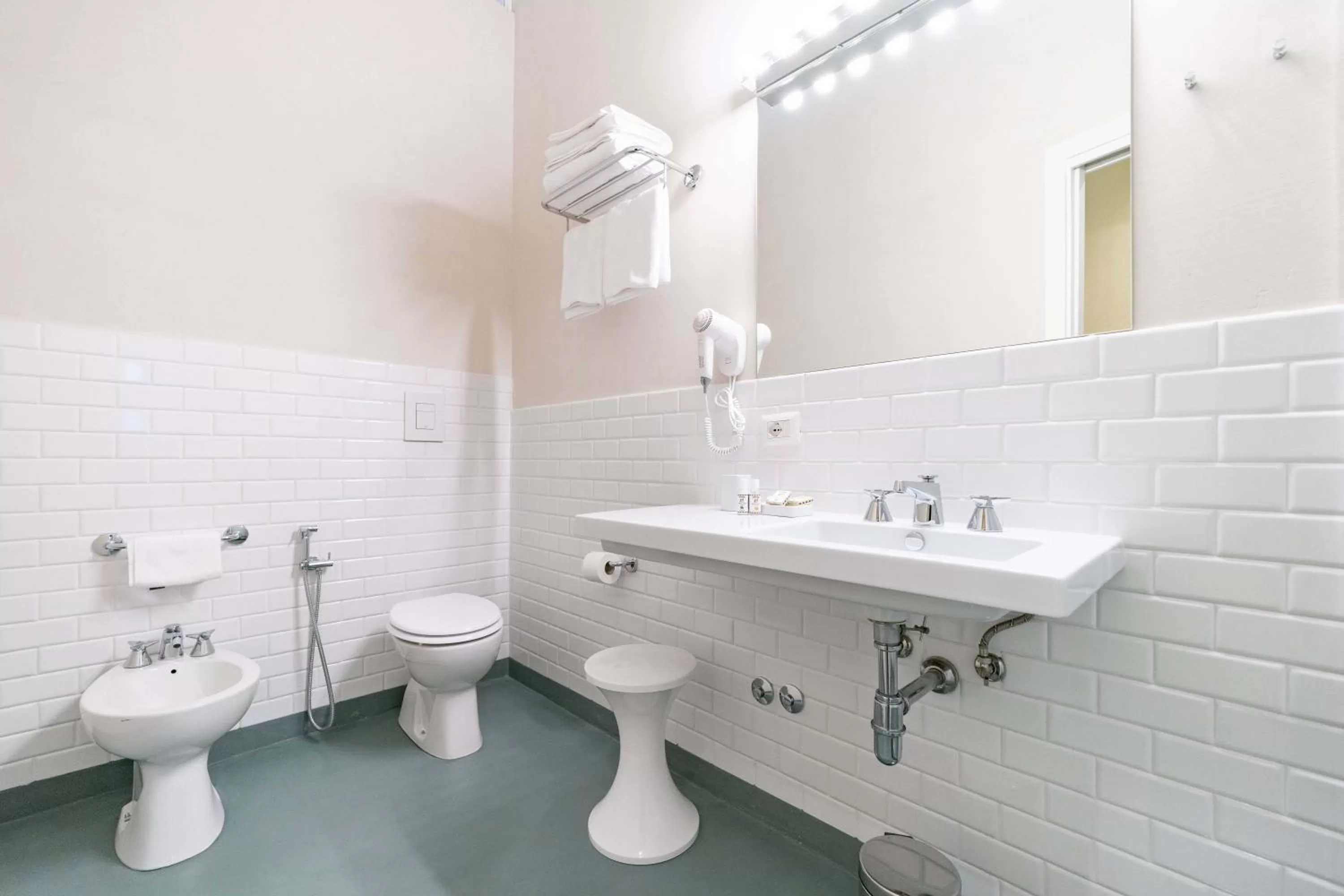 Bathroom in 21 Armeno