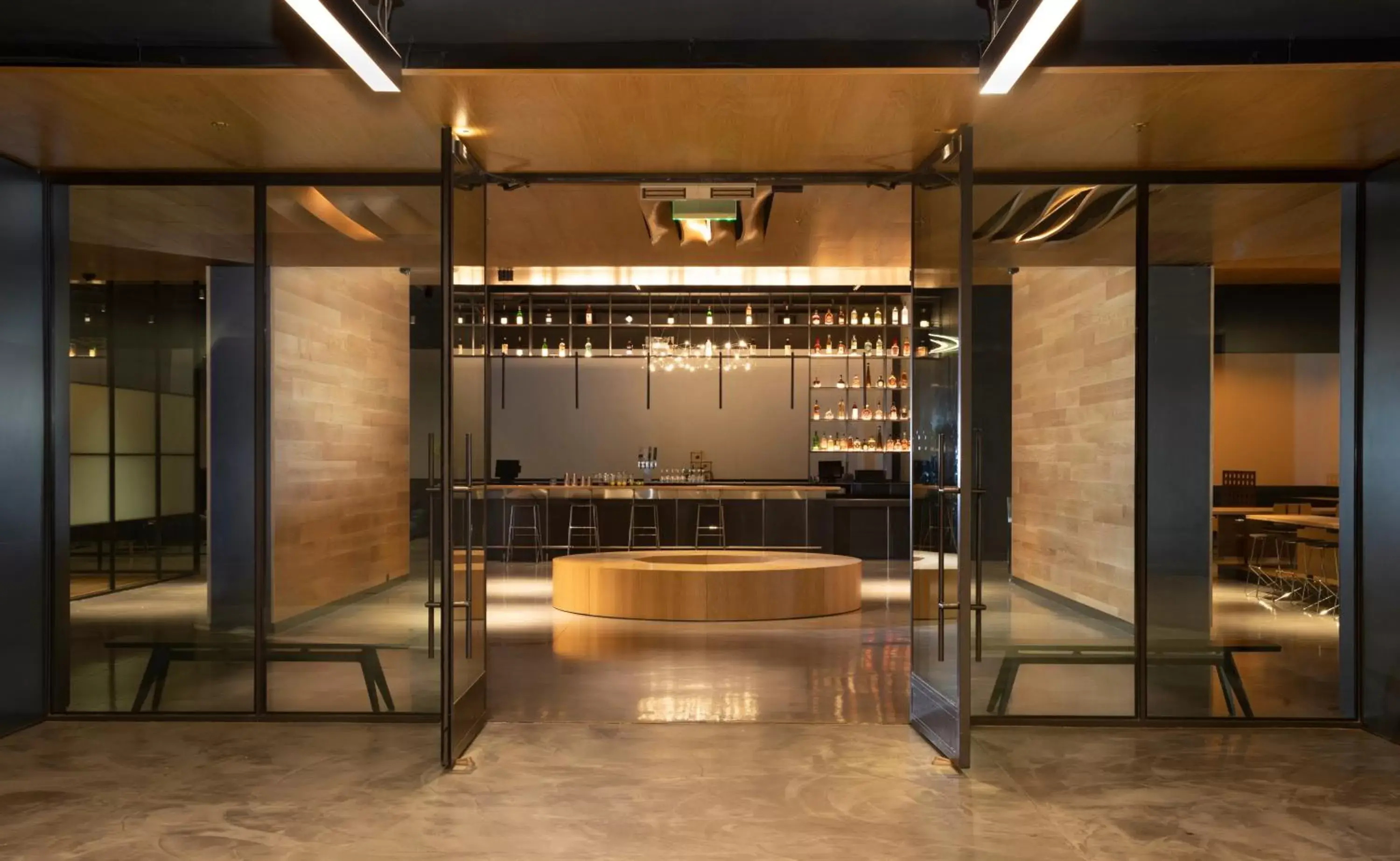 Lounge or bar, Lobby/Reception in BEI San Francisco, Trademark Collection by Wyndham