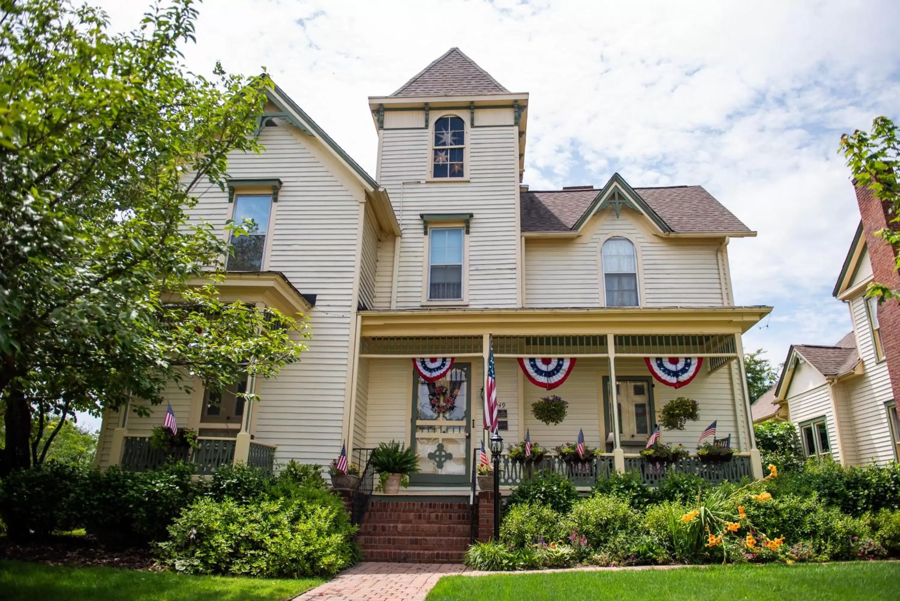 Street view, Property Building in Carrier Houses Bed & Breakfast