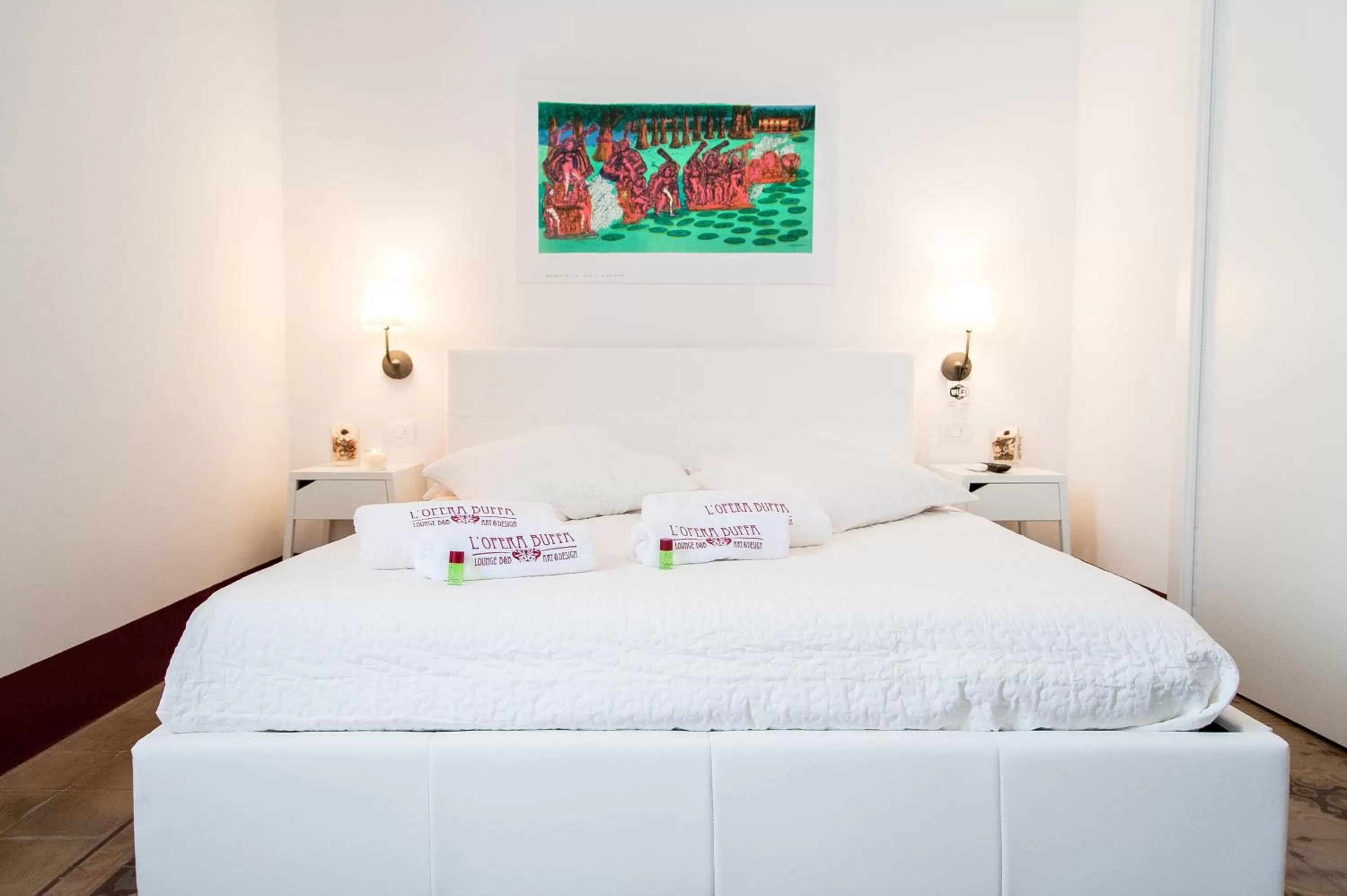 Photo of the whole room, Bed in L'Opera Buffa