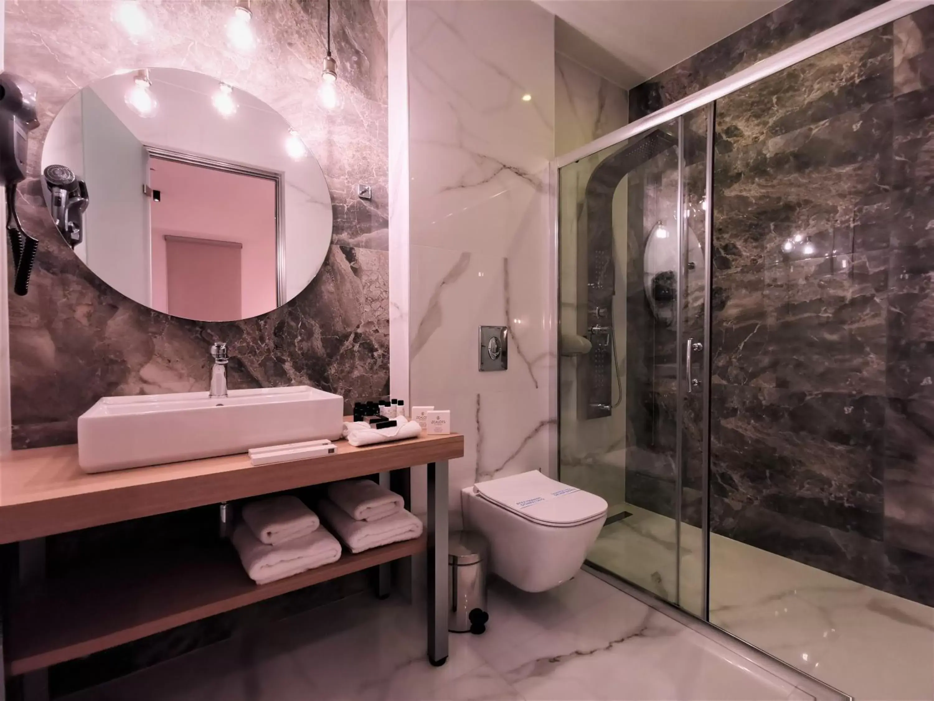 Shower, Bathroom in Liberty of Nafplio
