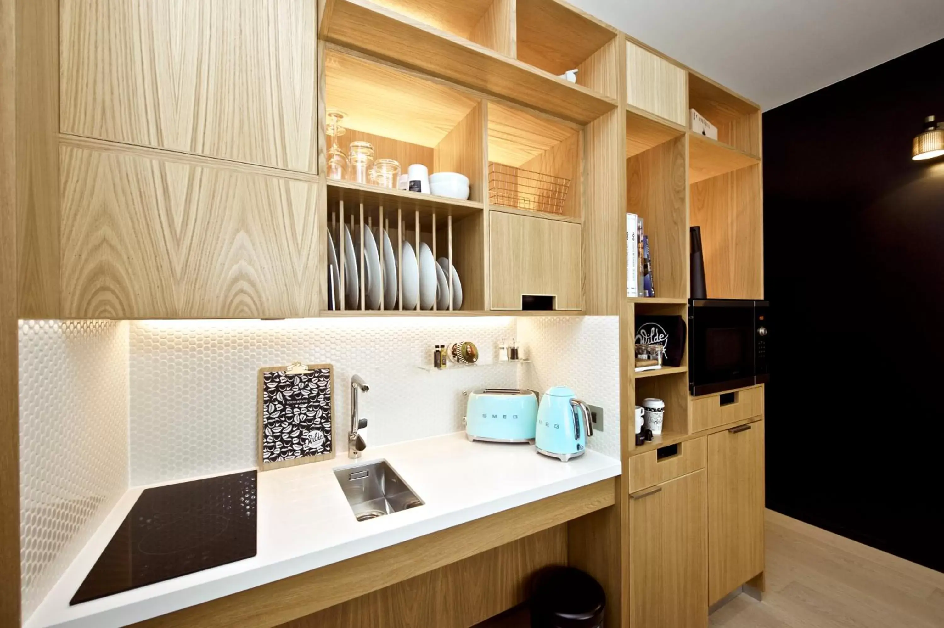 Kitchen or kitchenette, Kitchen/Kitchenette in Wilde Aparthotels by Staycity Covent Garden