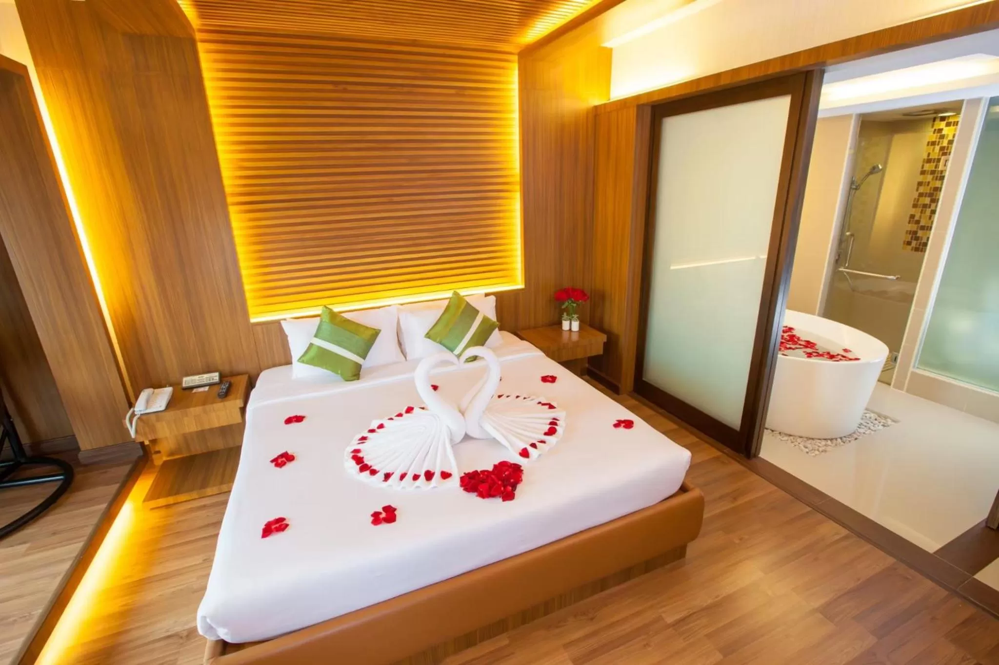 Bed in Chiangmai Grandview Hotel & Convention Center