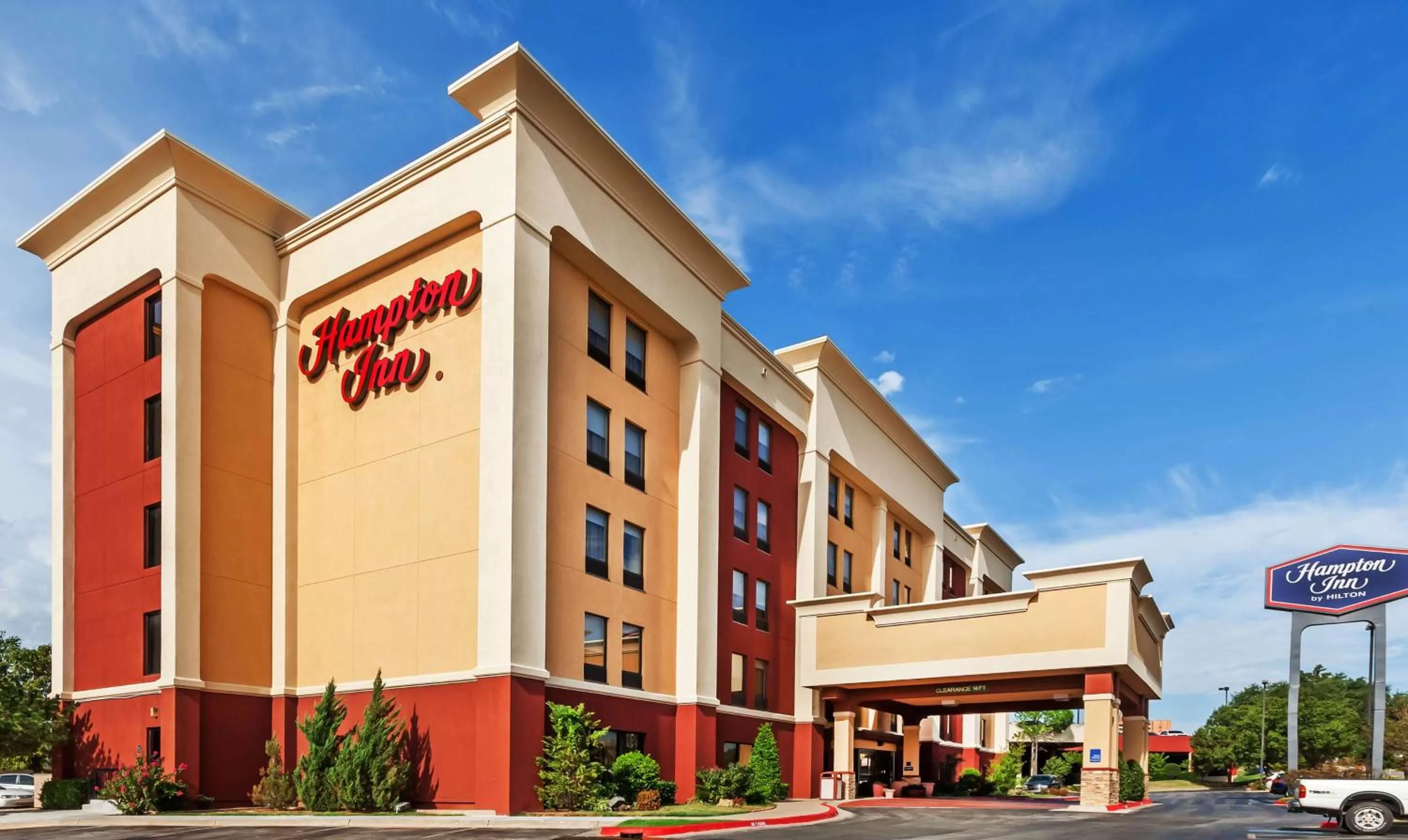 Property building in Hampton Inn Oklahoma City-Northwest
