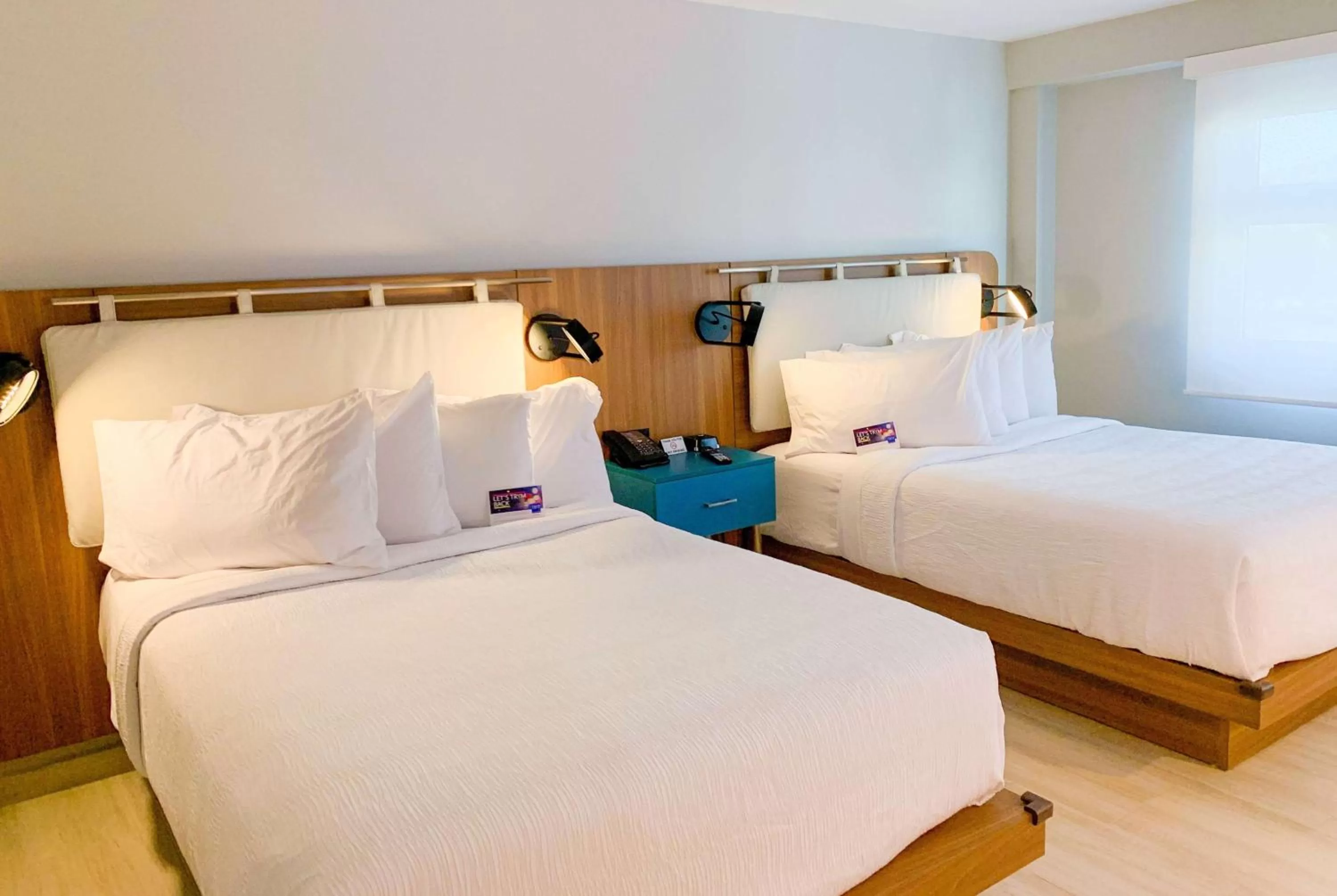 Photo of the whole room, Bed in TRYP by Wyndham Mayaguez