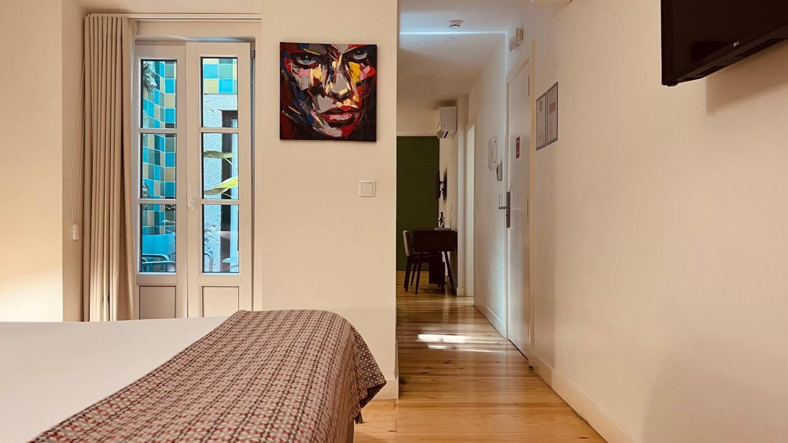 Family Room in Monte Belvedere Hotel by Shiadu