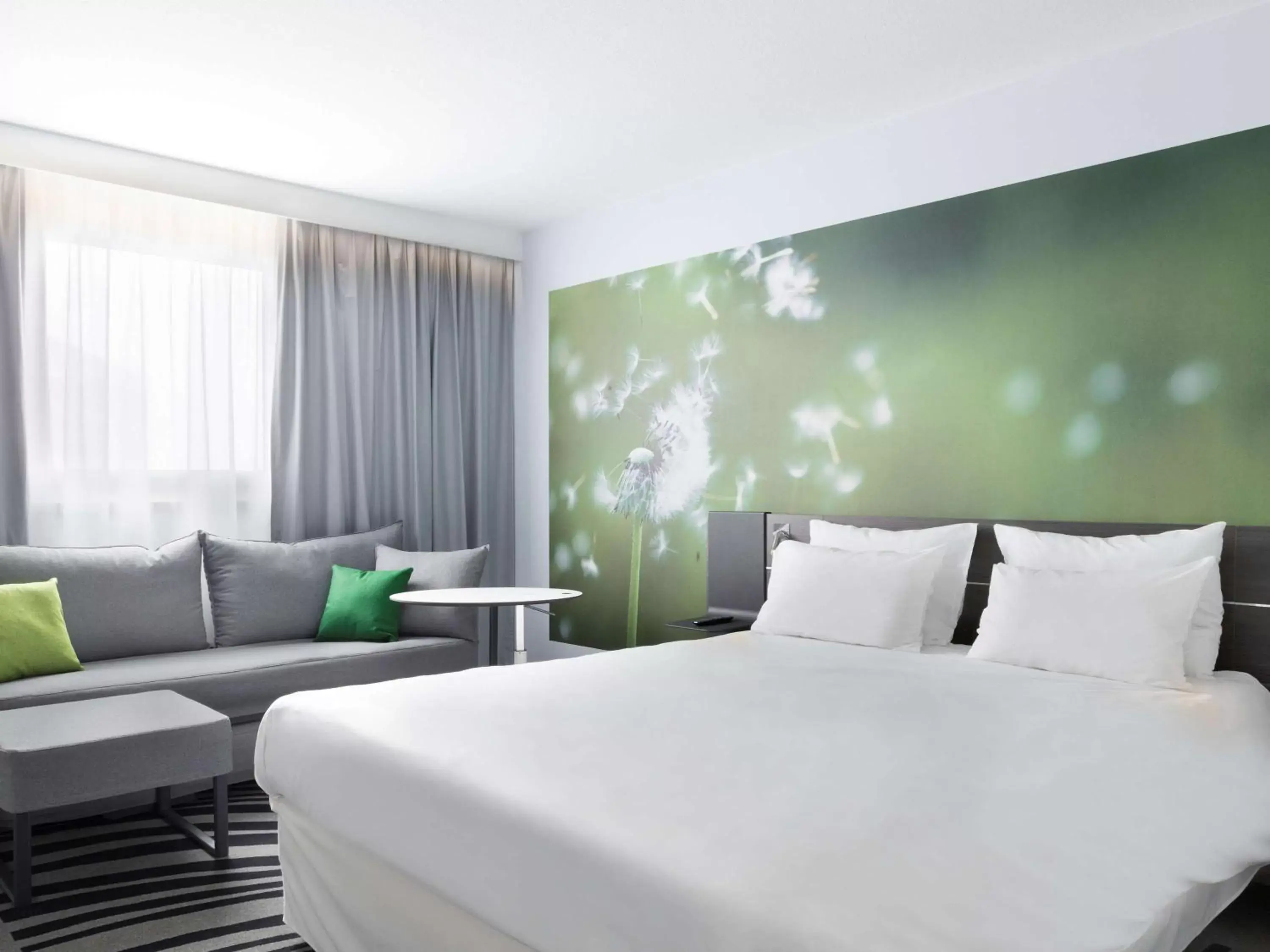 Photo of the whole room, Bed in Novotel Paris Charles de Gaulle Airport