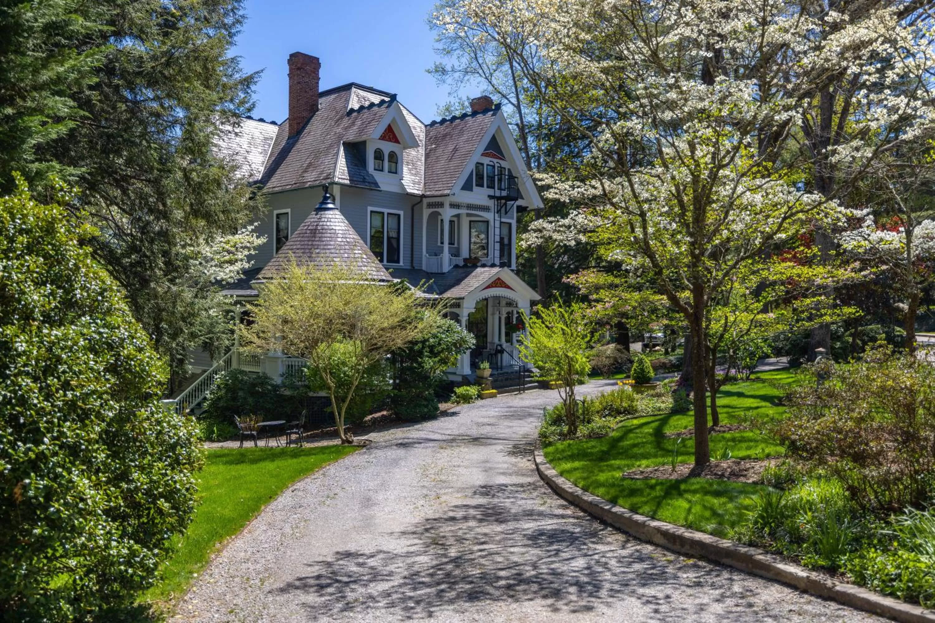 Property Building in The 1899 Wright Inn & Carriage House