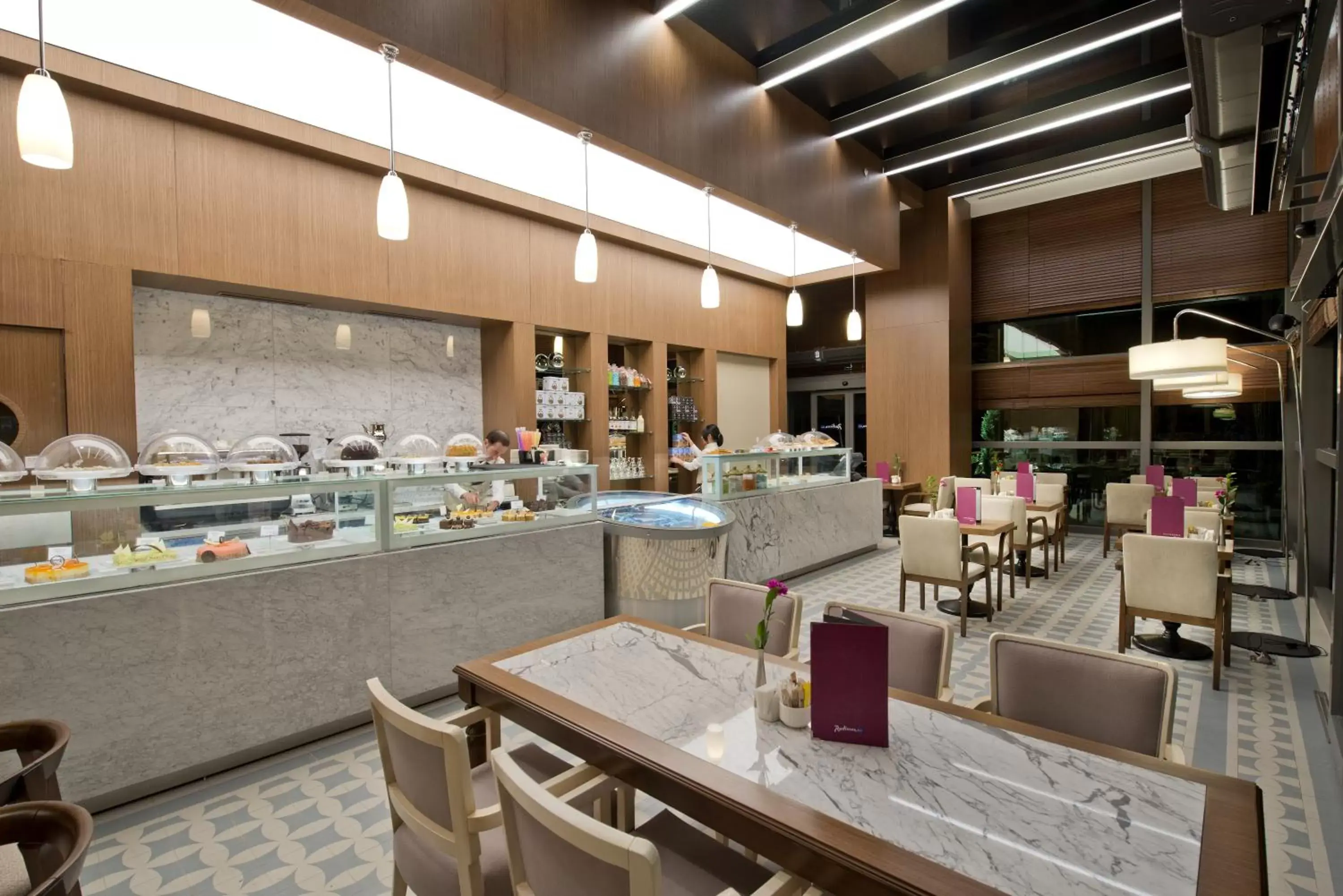 Lounge or bar, Restaurant/Places to Eat in Radisson Blu Hotel, Kayseri