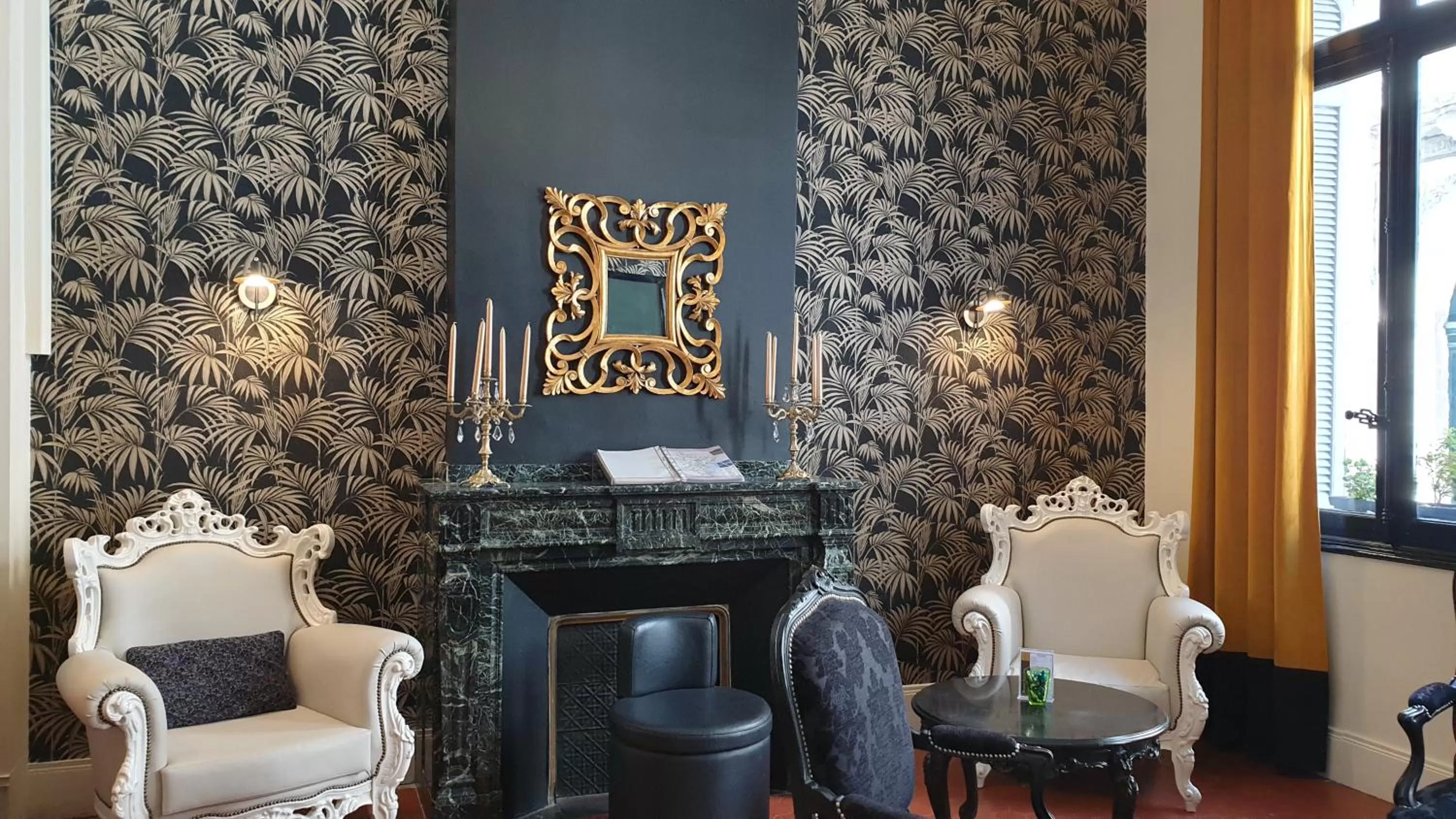 Living room in Hôtel La Résidence