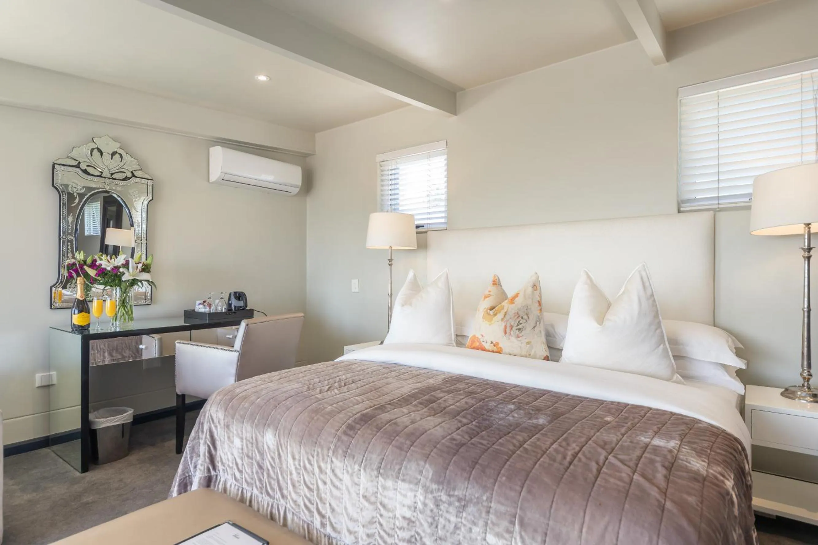 Bed in O on Kloof Boutique Hotel & Spa