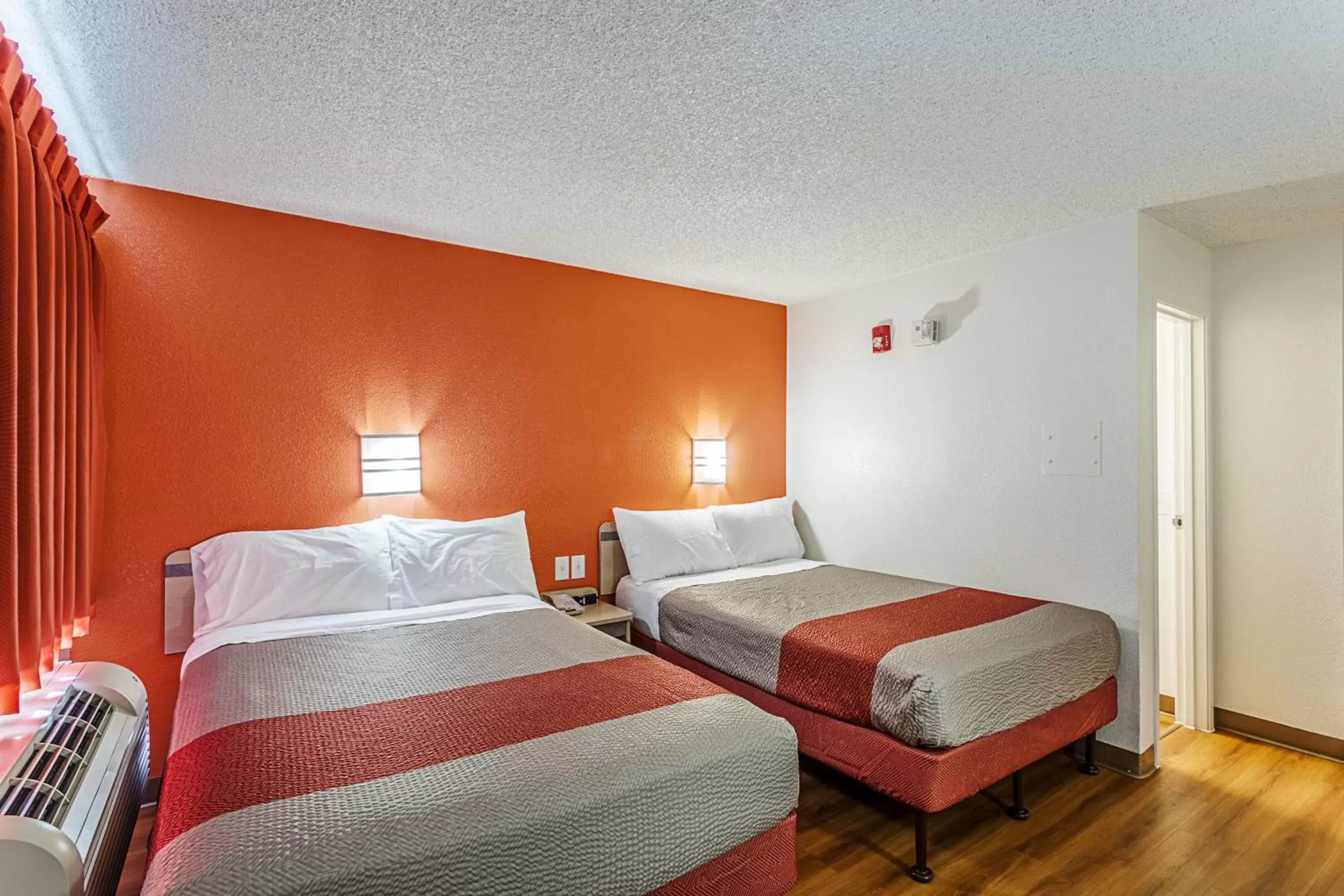 Bedroom, Room Photo in Motel 6-Richland, WA