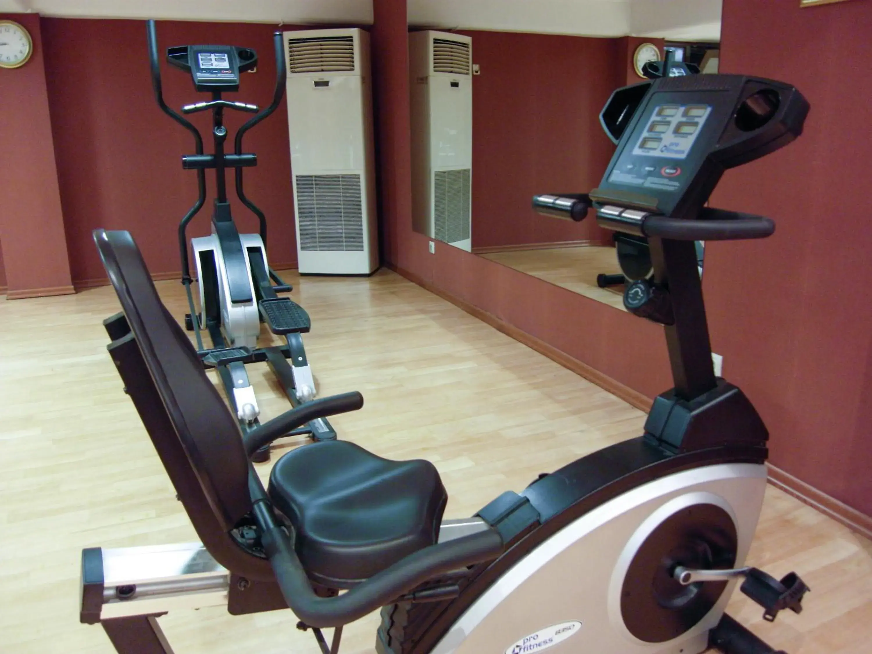 Fitness centre/facilities in Hotel Best Fitness centre/facilities in Hotel Best