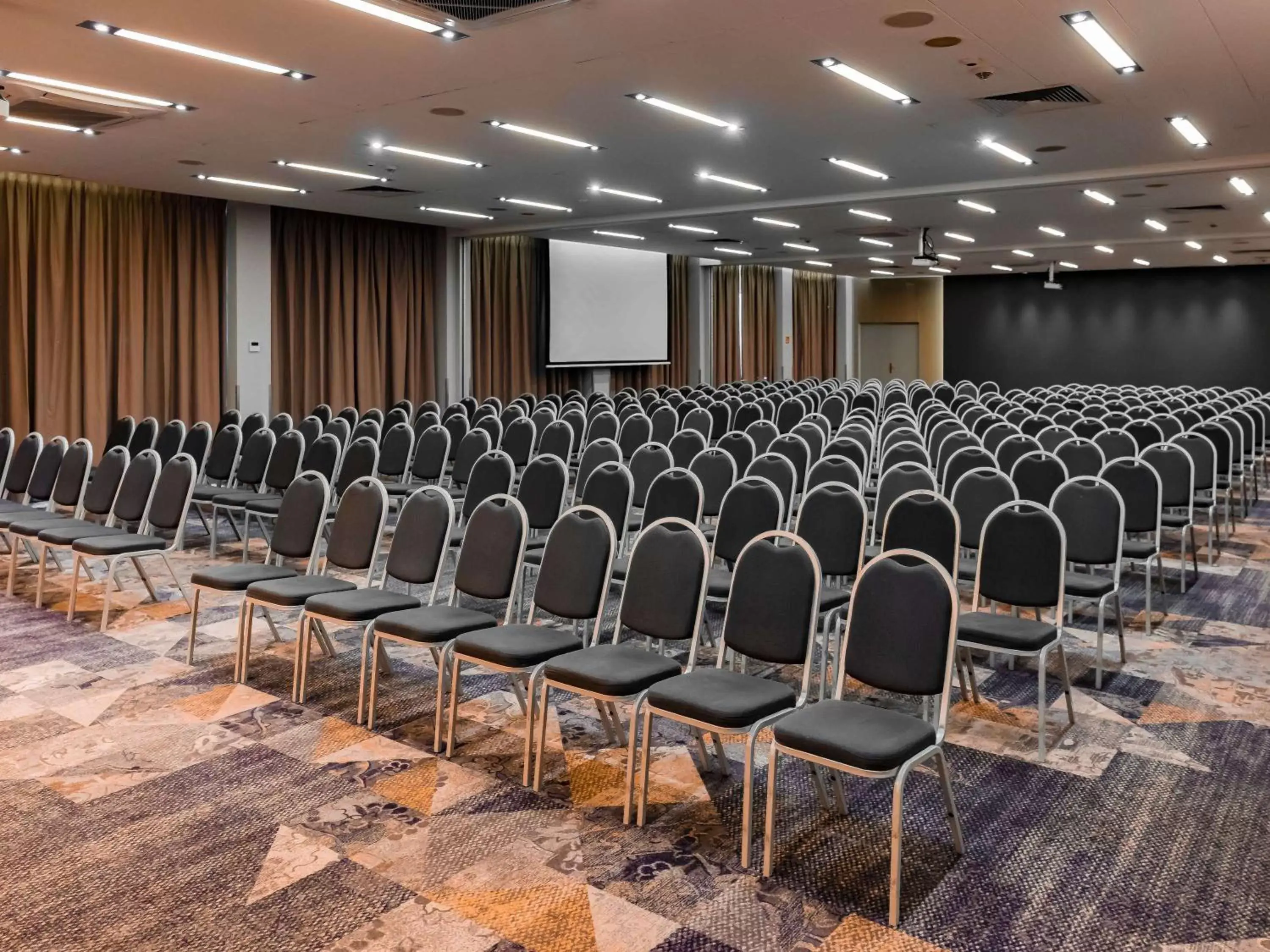 Meeting/conference room in Novotel Kraków City West