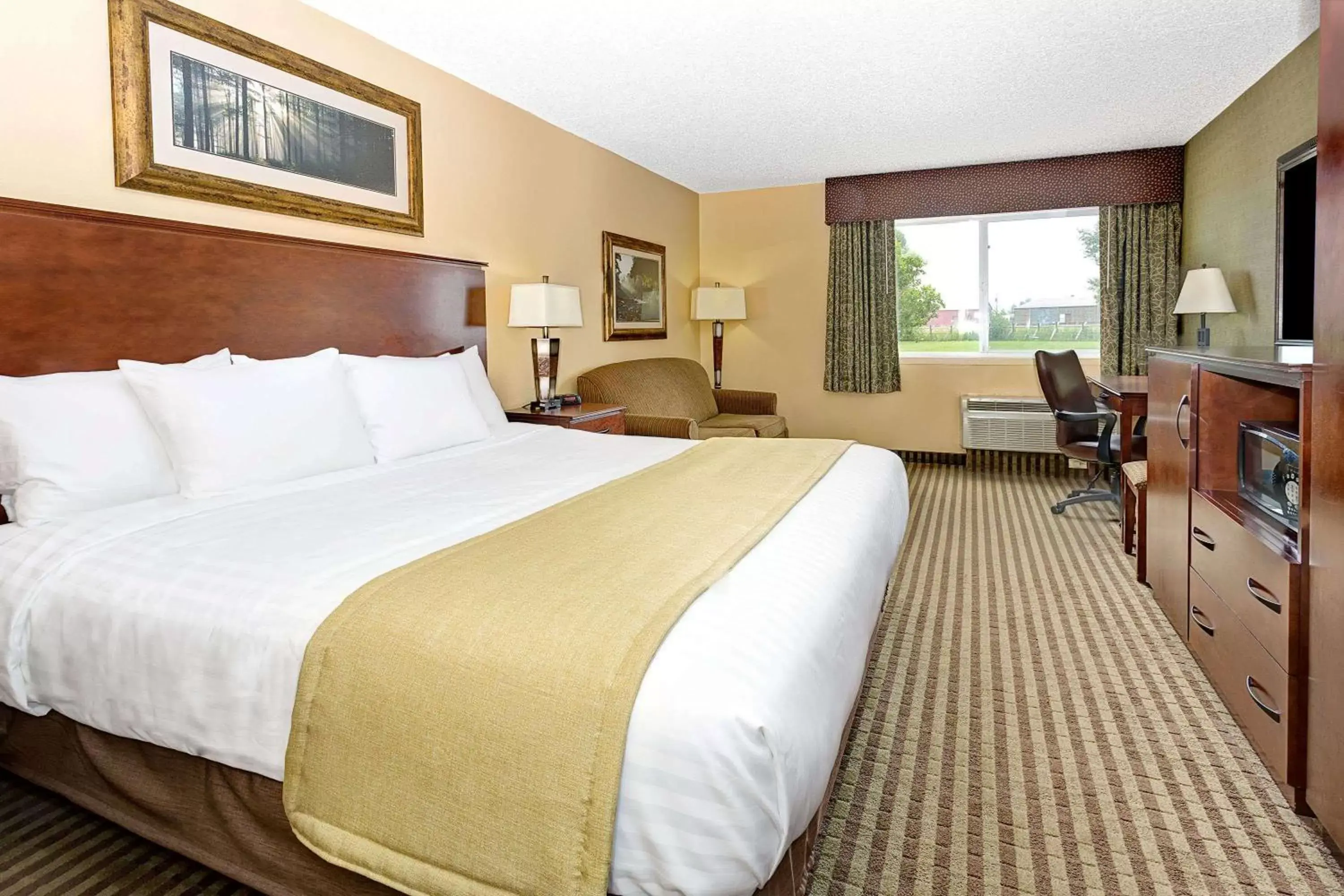 Photo of the whole room, Bed in Days Inn by Wyndham Cheyenne