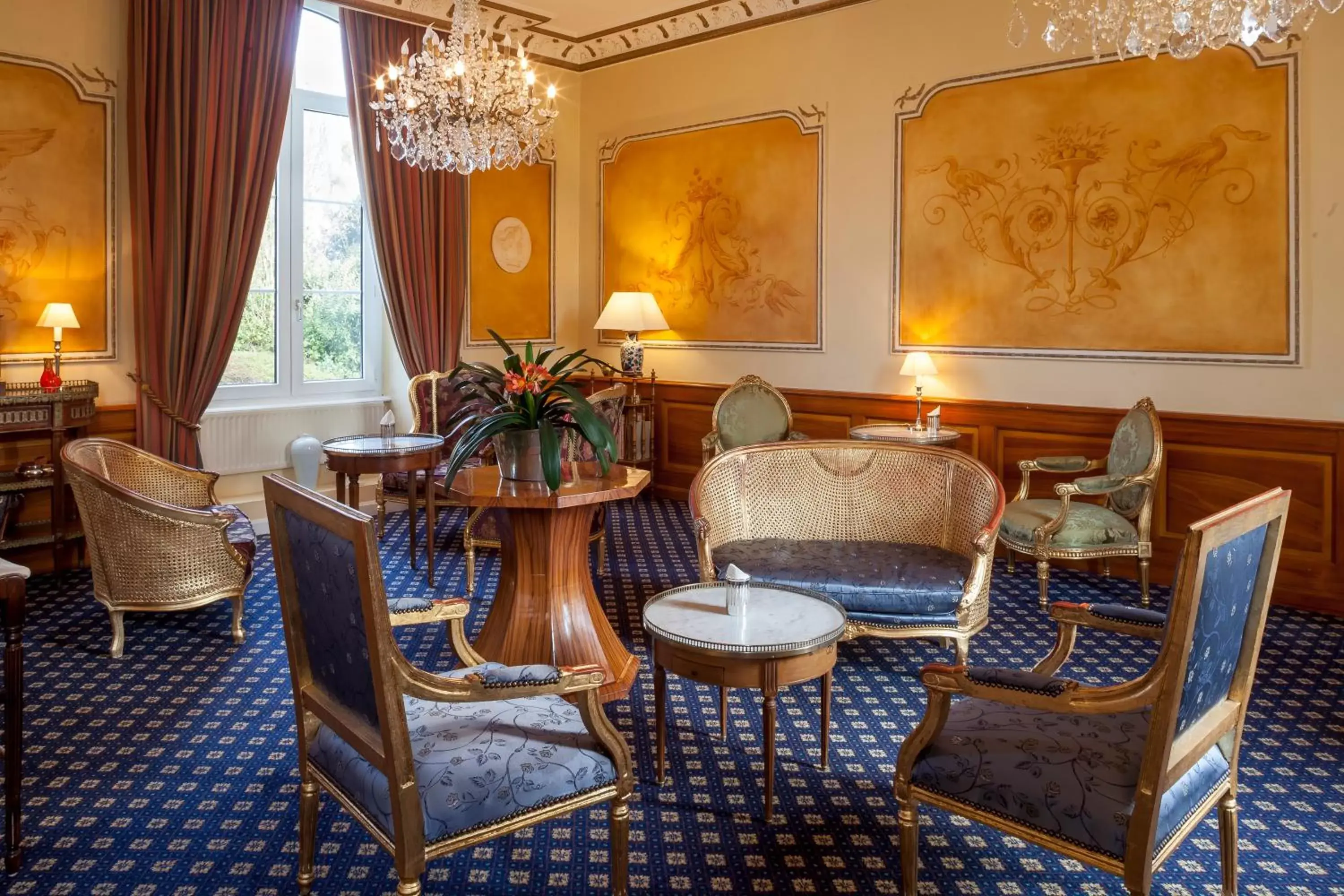 Living room, Seating Area in Grand Hôtel "Château de Sully" - Piscine & Spa