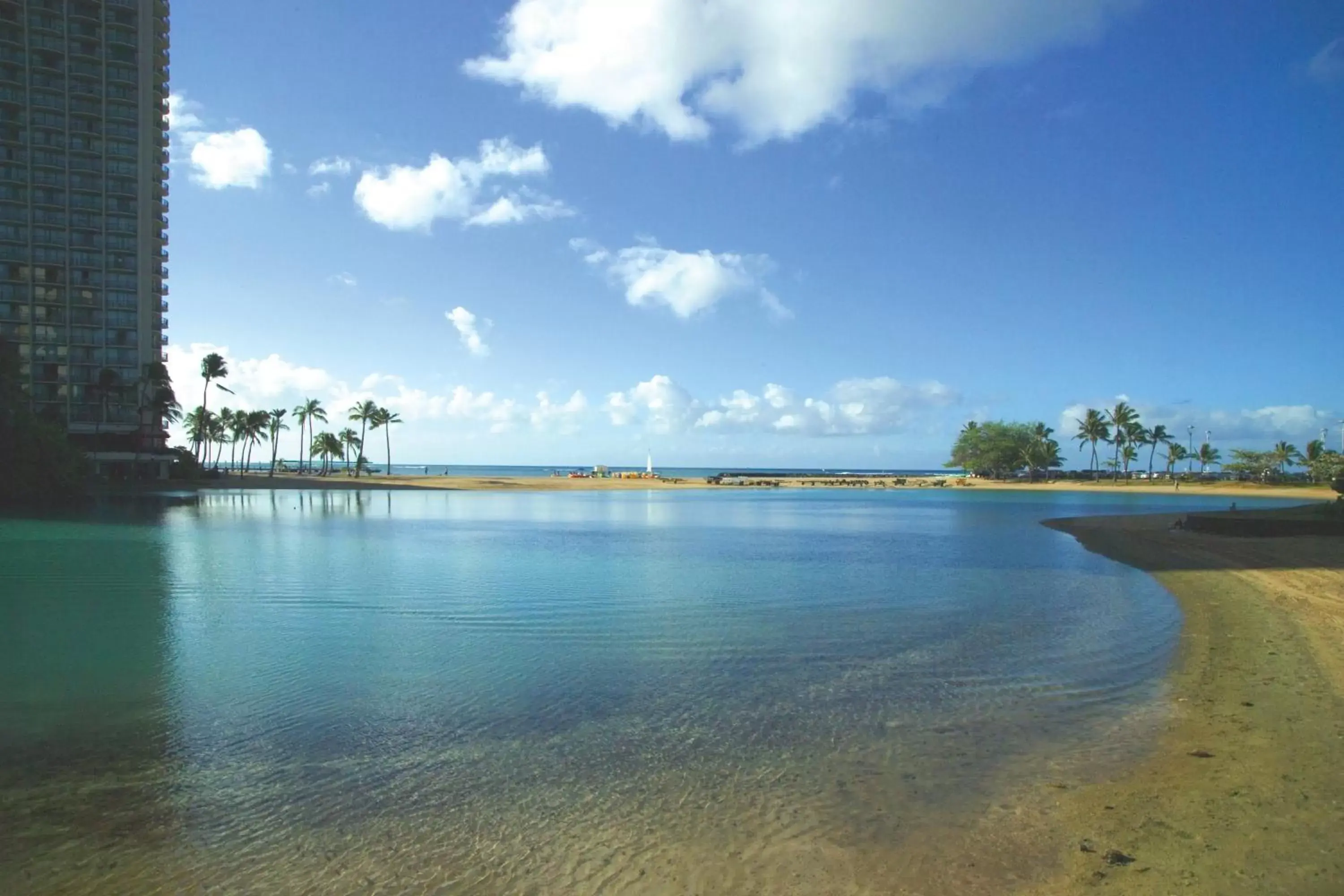 Property building in Waikiki Marina Resort at the Ilikai