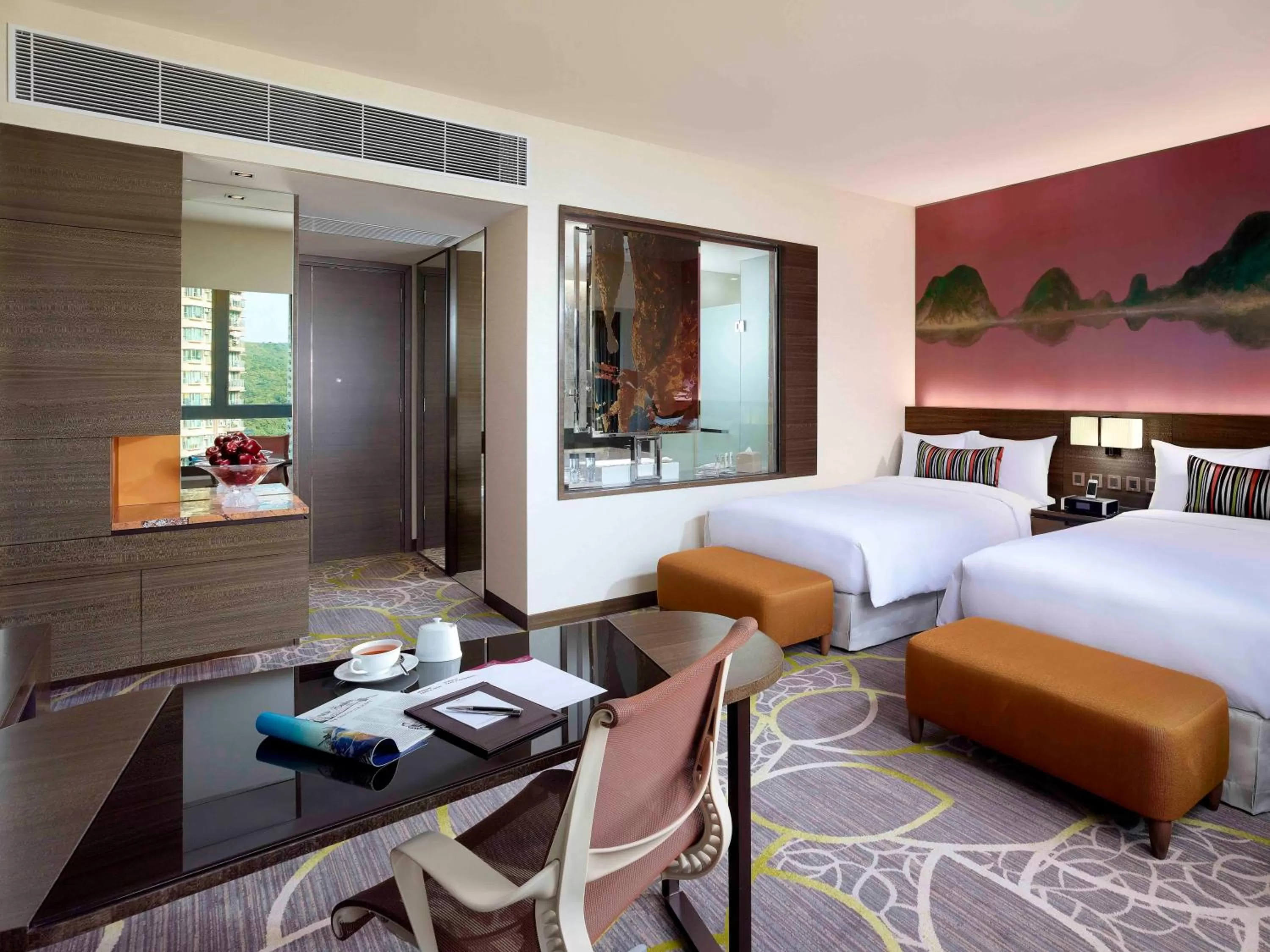 Photo of the whole room, Bed in Crowne Plaza Hong Kong Kowloon East by IHG