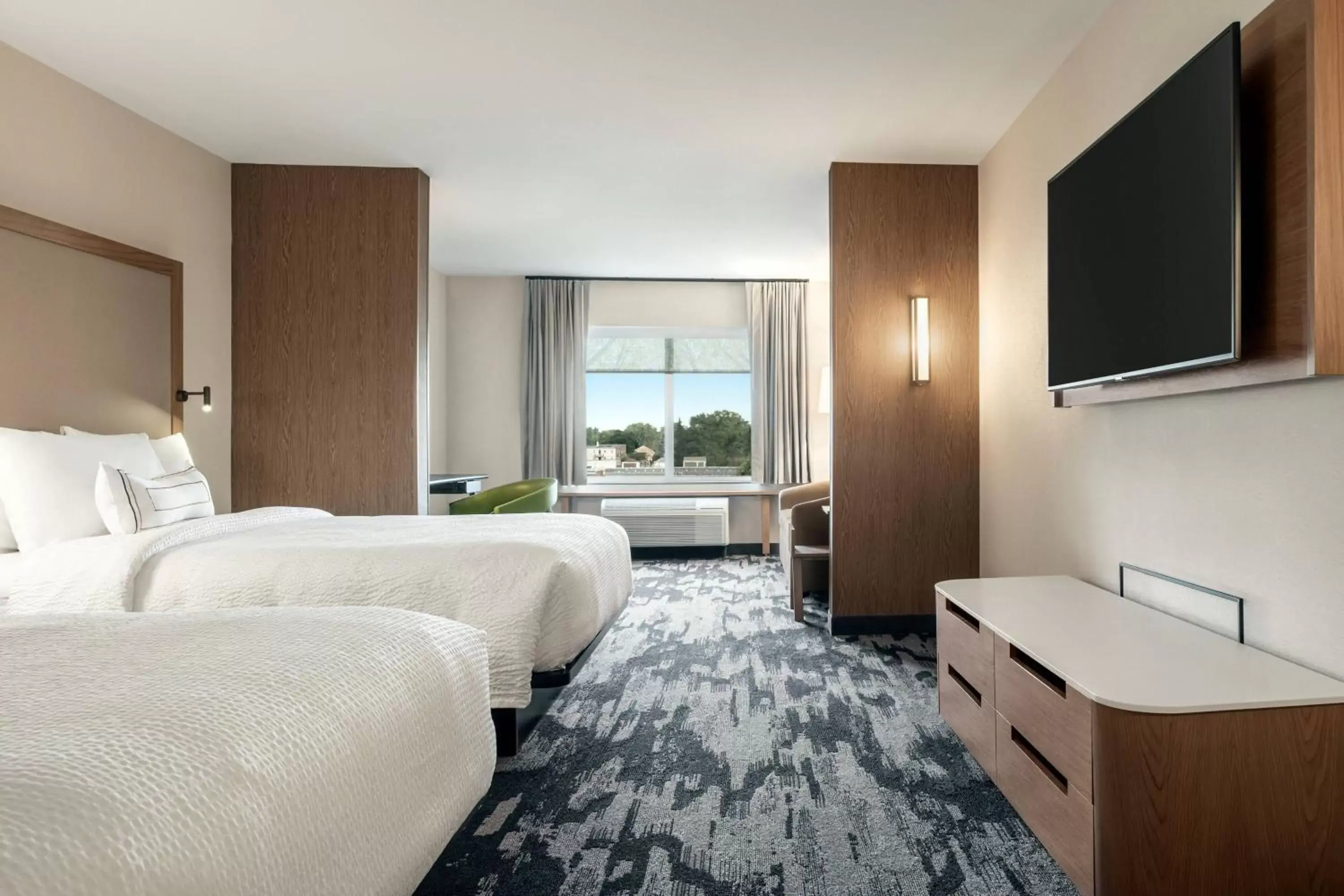 Bedroom in Fairfield Inn & Suites by Marriott Milwaukee West