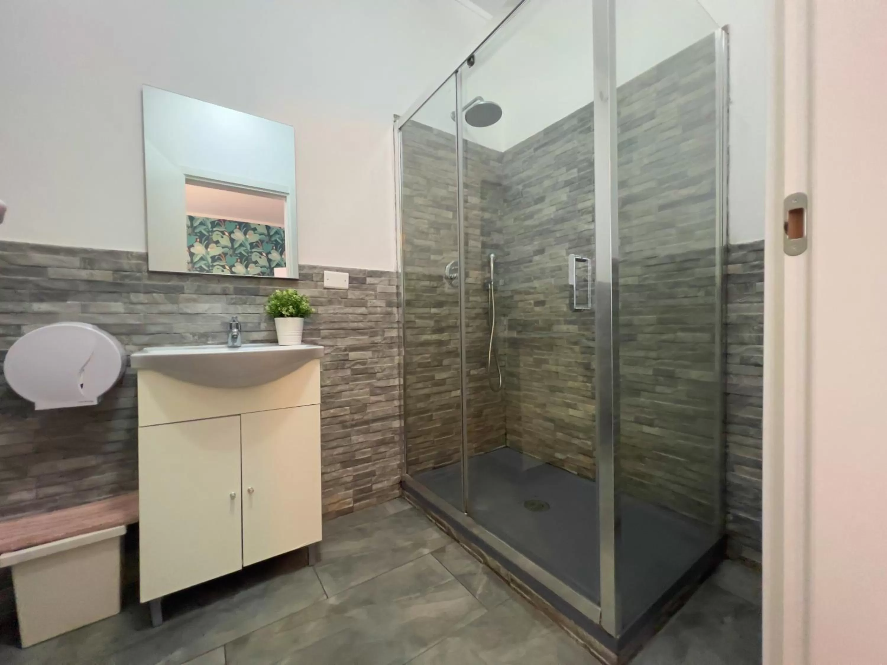 Bathroom in APPARTME Guest House Seveso 40