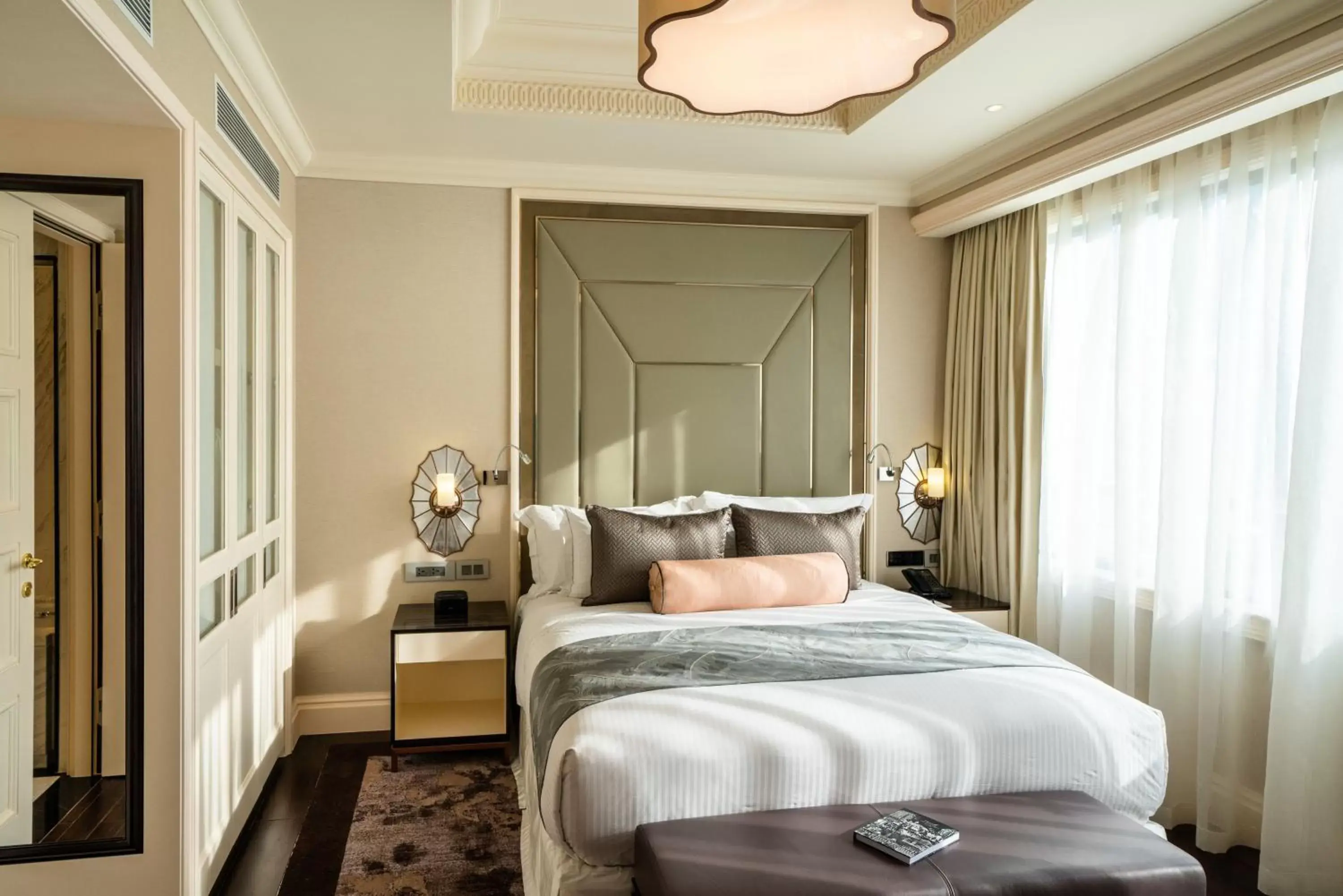 Bedroom, Bed in Caravelle Saigon