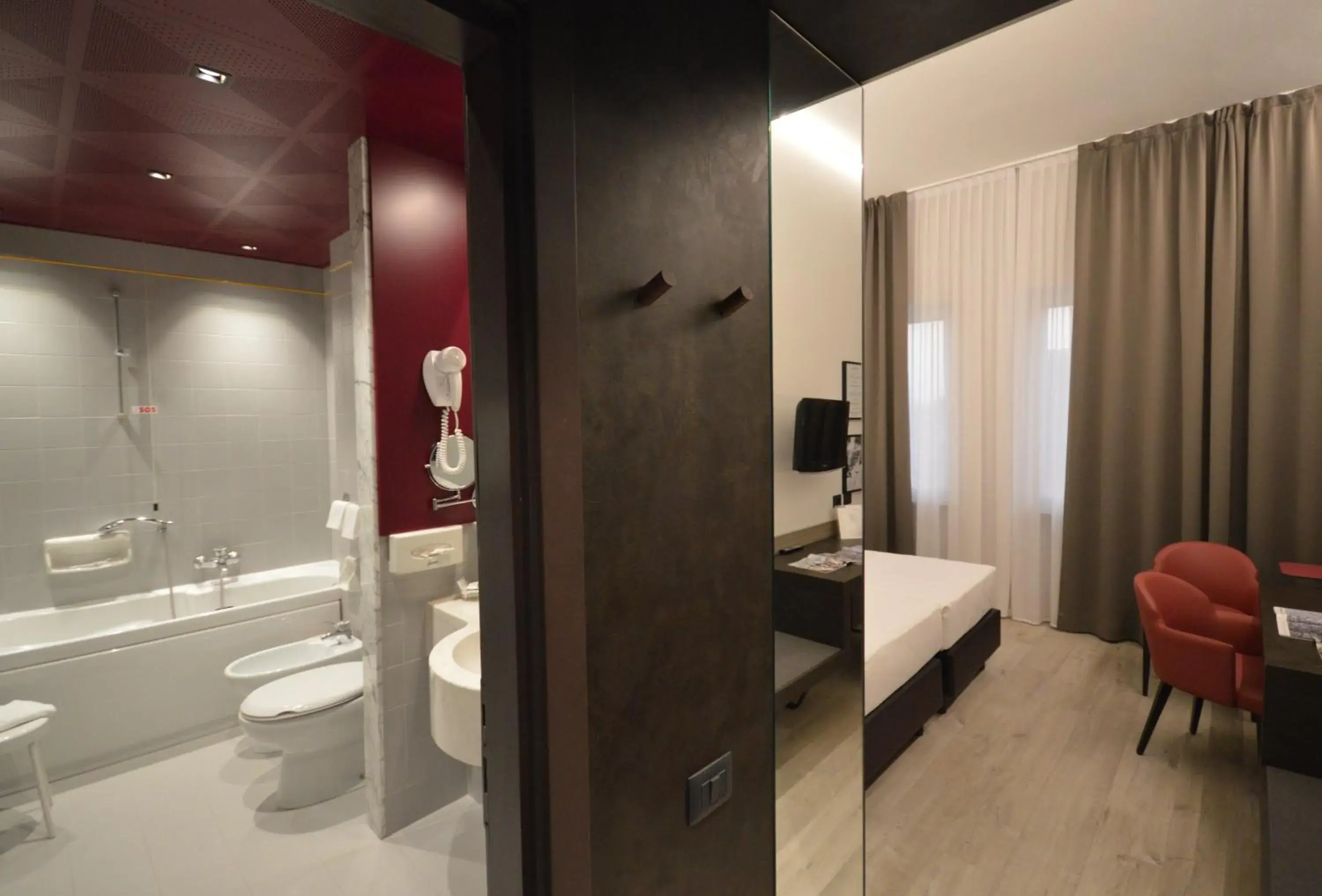 Photo of the whole room, Bathroom in Hotel Friuli