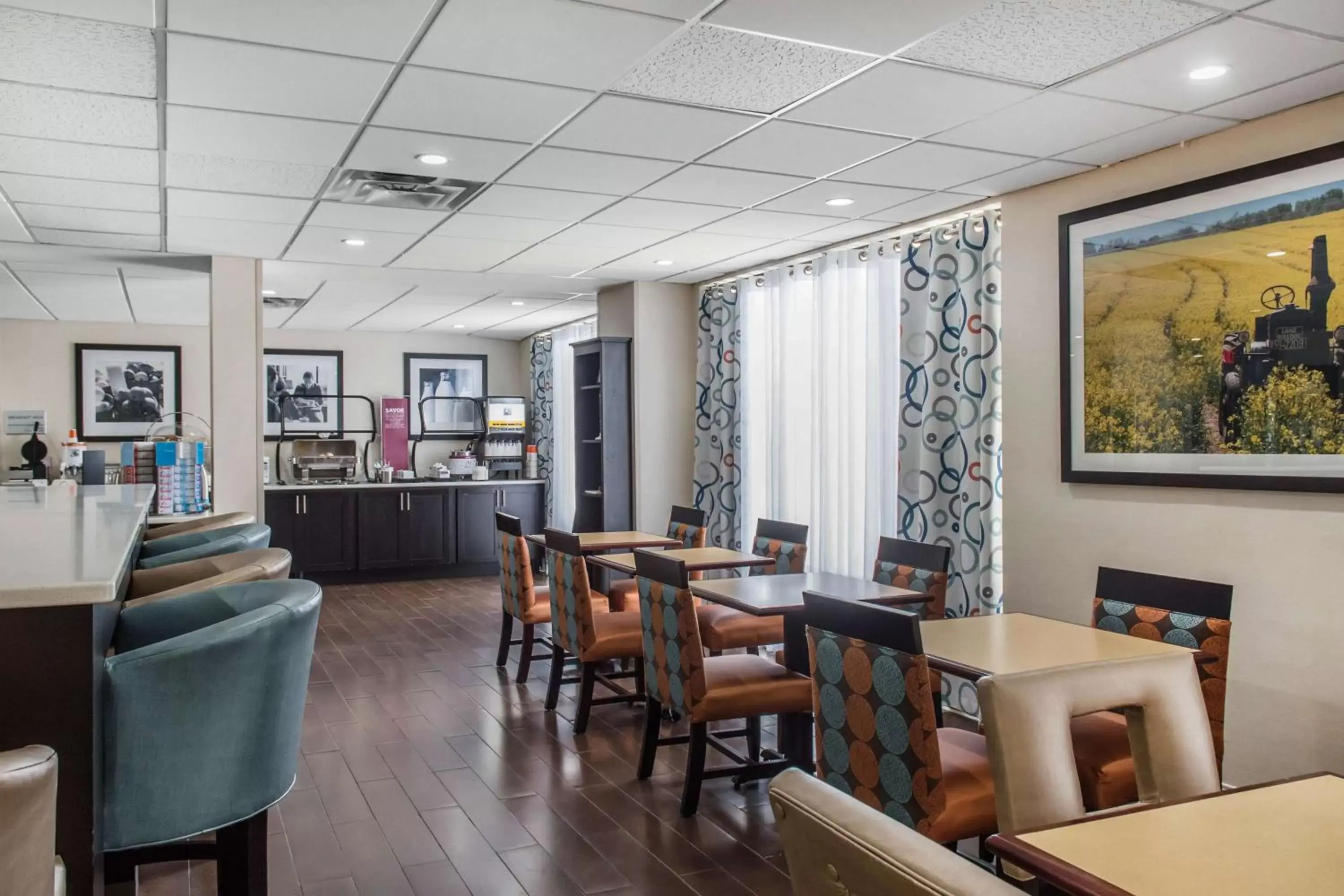 Lobby or reception, Restaurant/Places to Eat in Hampton Inn Douglas